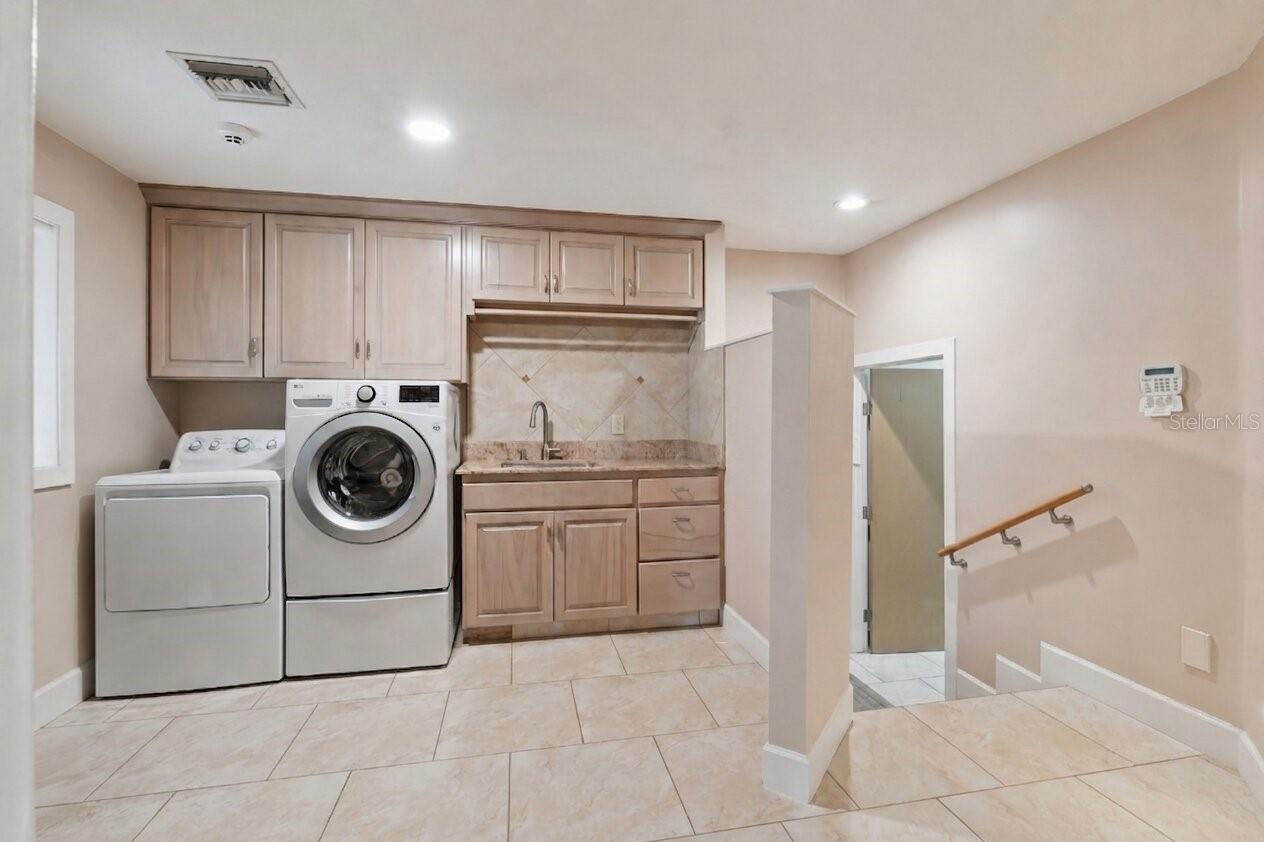 315 MENASHE CT