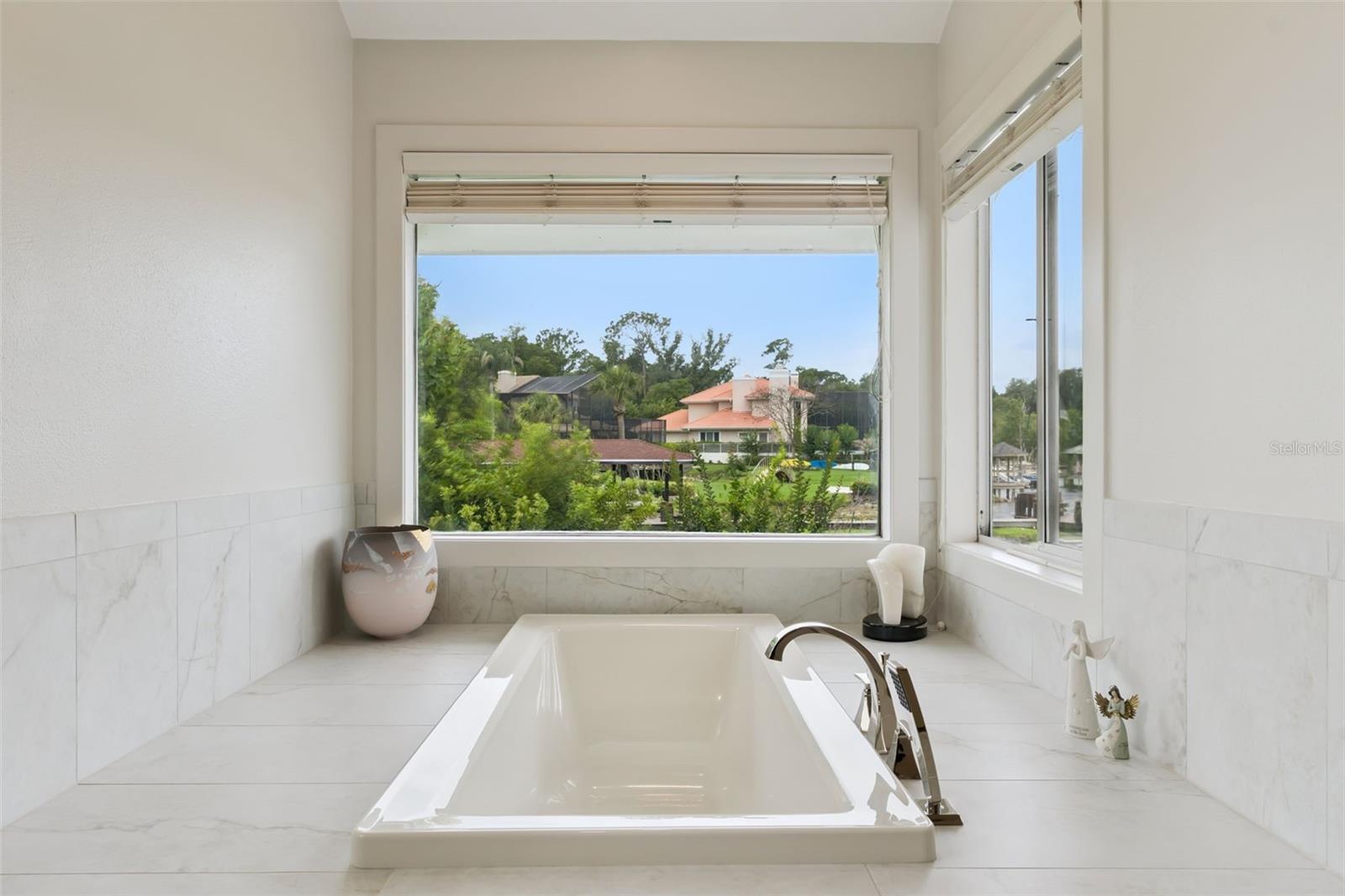 315 MENASHE CT