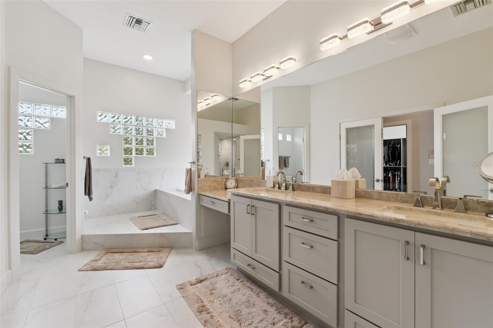 315 MENASHE CT