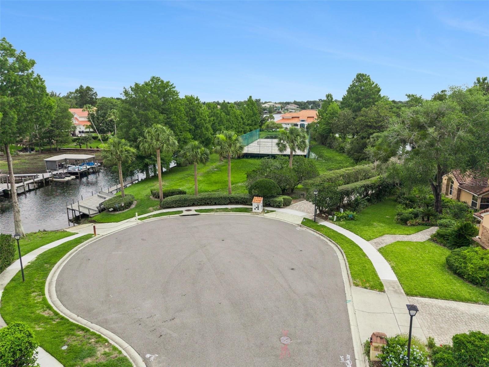 315 MENASHE CT
