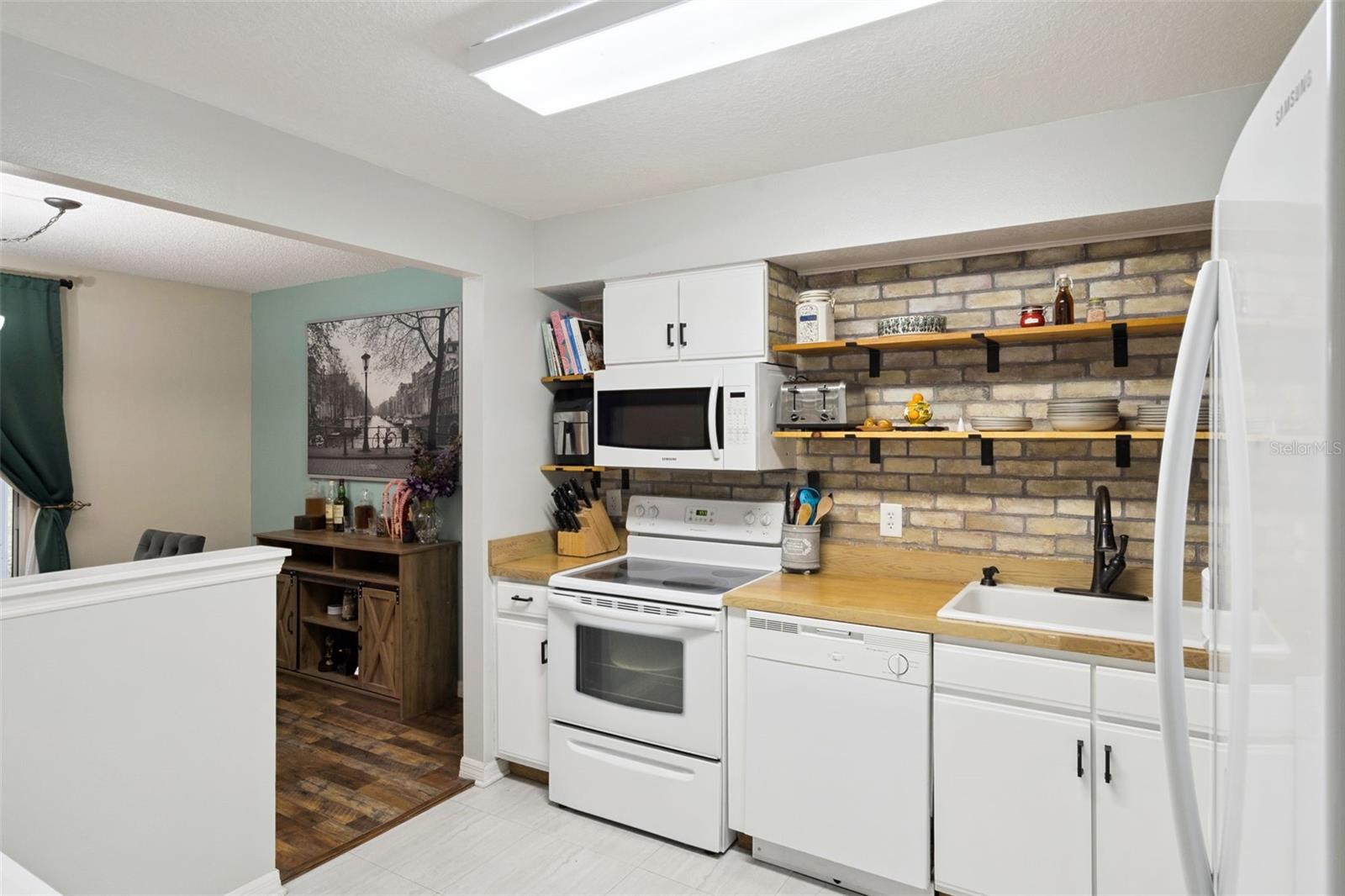 5271 WHITSTABLE WAY #2504