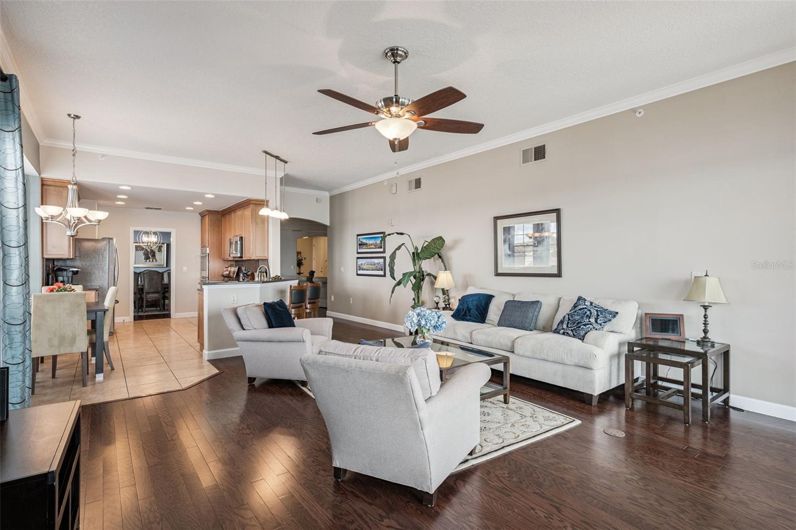 8767 THE ESPLANADE #44