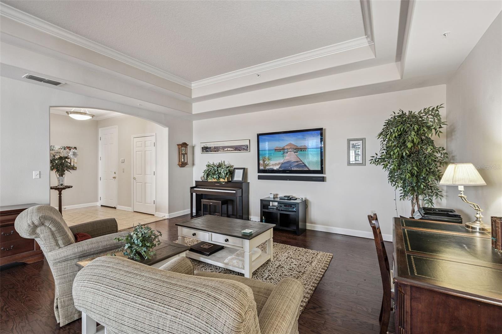 8767 THE ESPLANADE #44