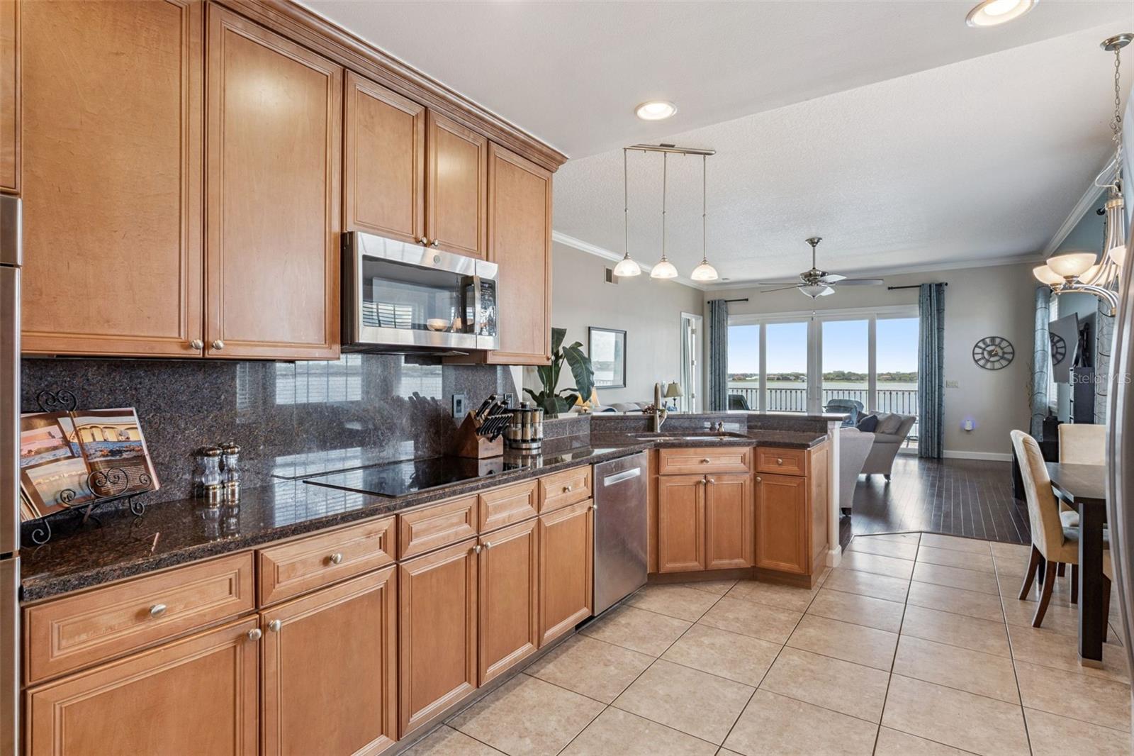 8767 THE ESPLANADE #44