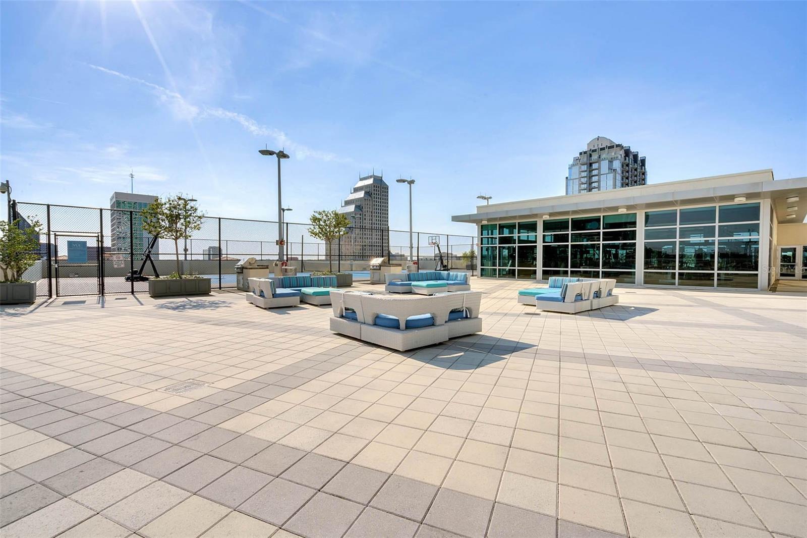 150 E ROBINSON ST #2709