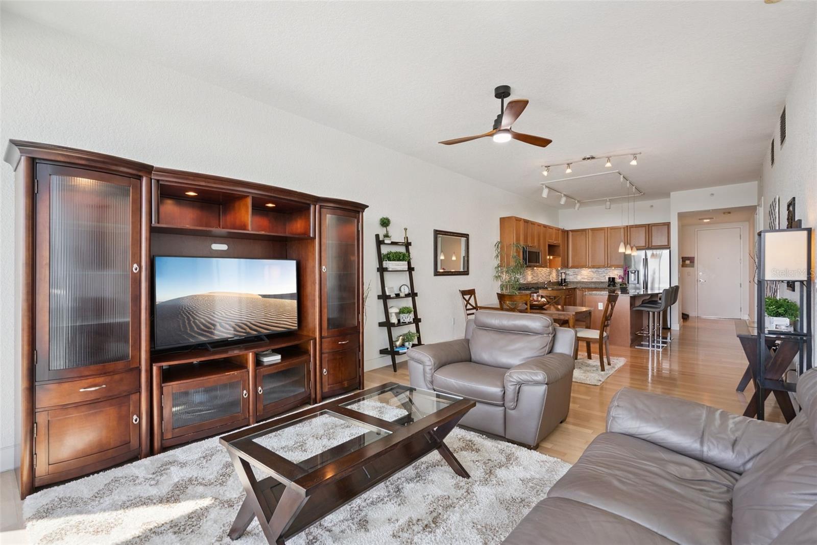 150 E ROBINSON ST #2709