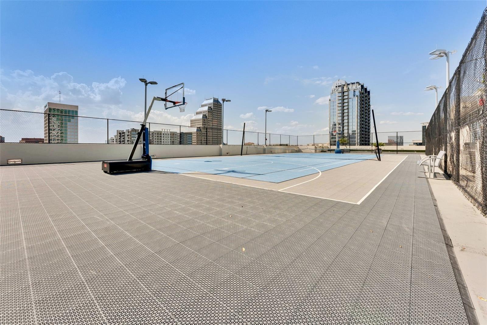 150 E ROBINSON ST #2709