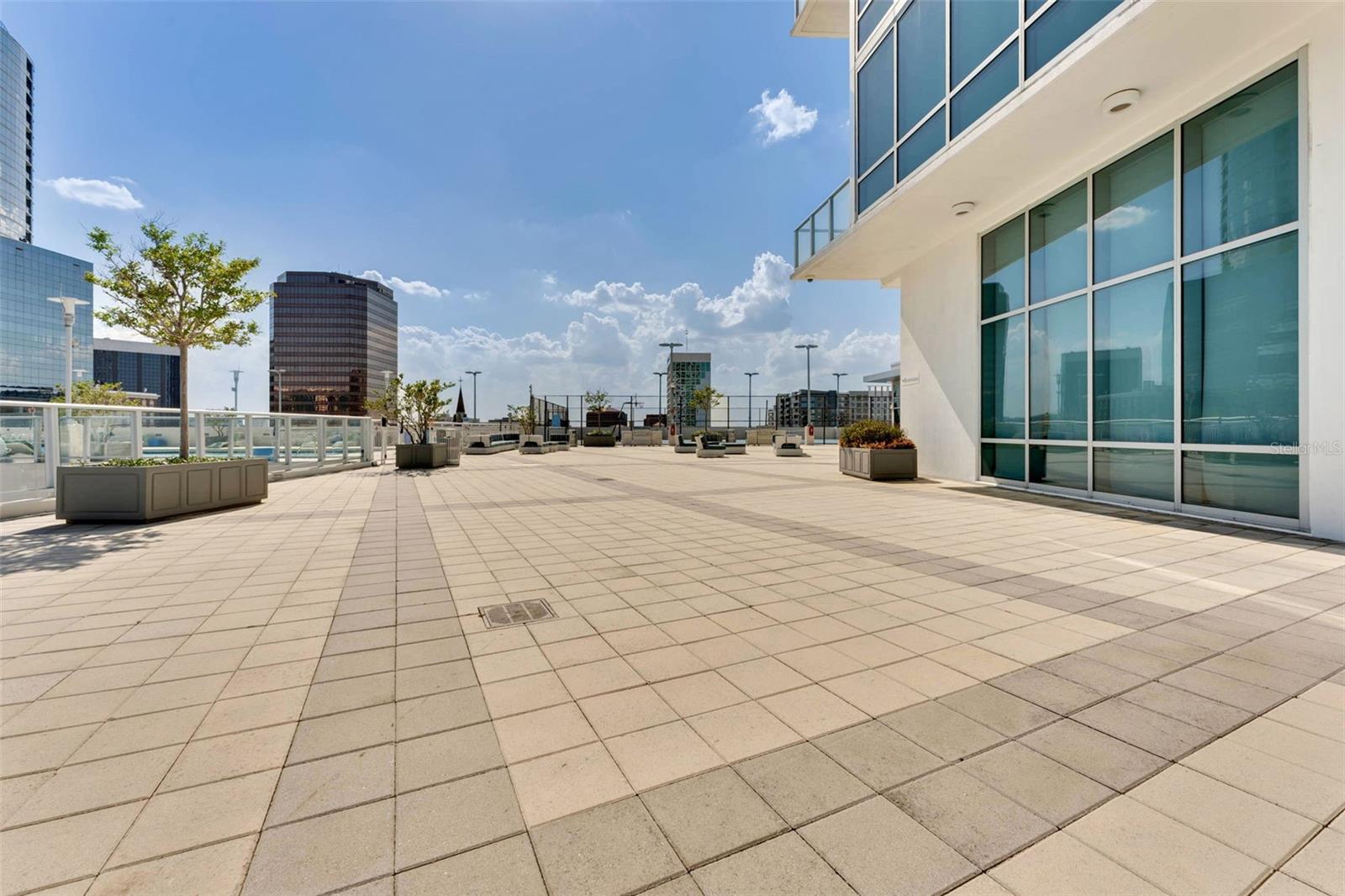 150 E ROBINSON ST #2709