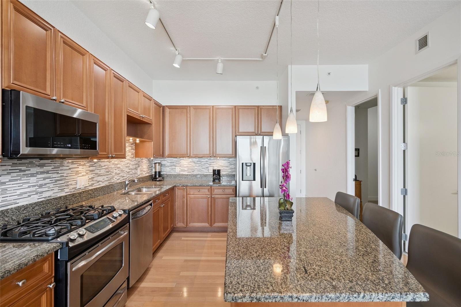 150 E ROBINSON ST #2709