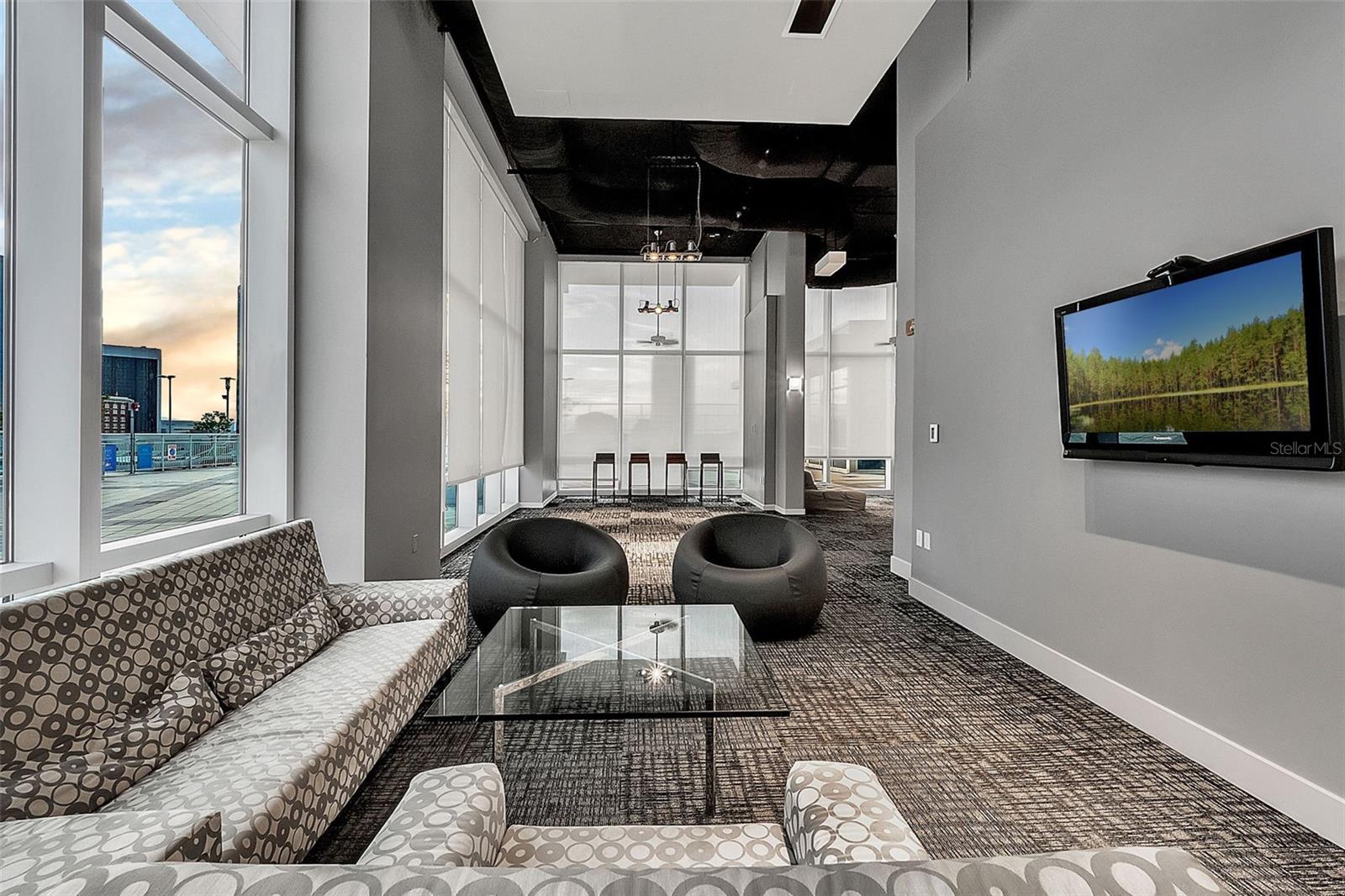 150 E ROBINSON ST #2709