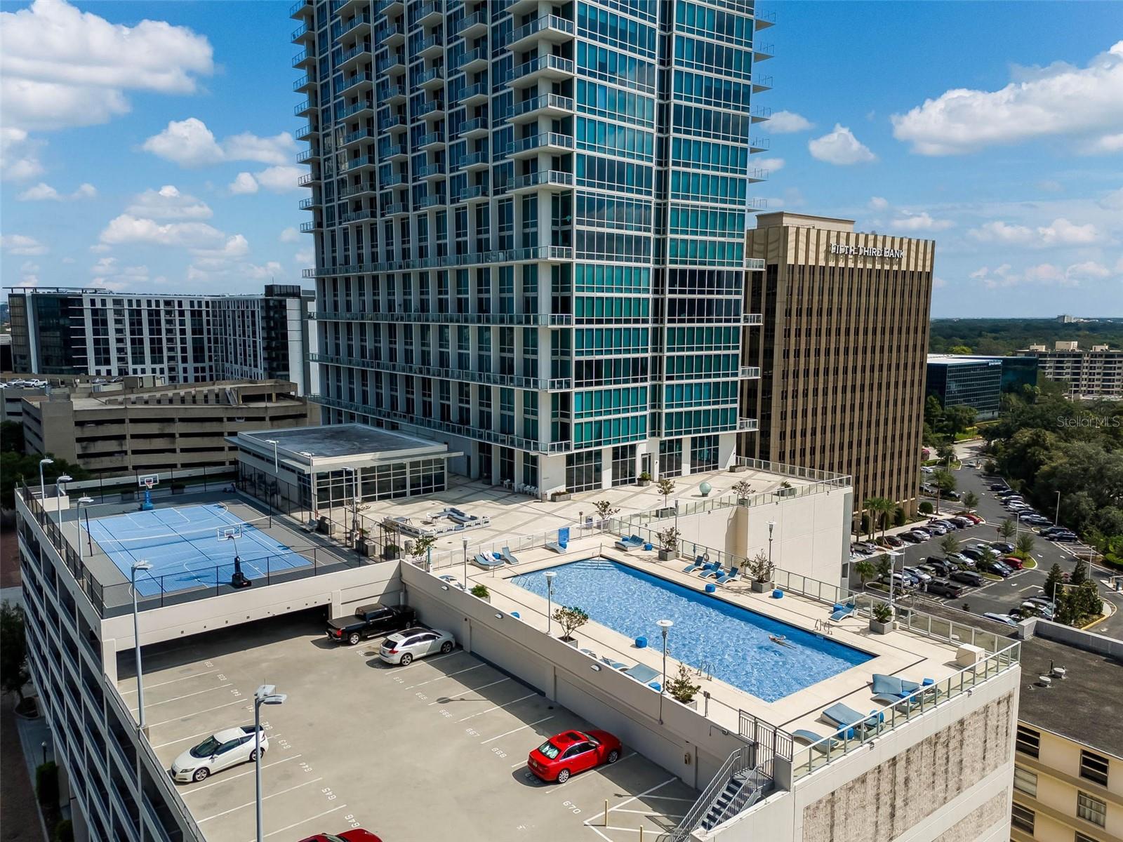 150 E ROBINSON ST #2709