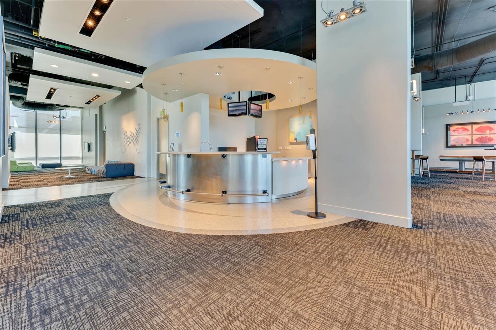 150 E ROBINSON ST #2709