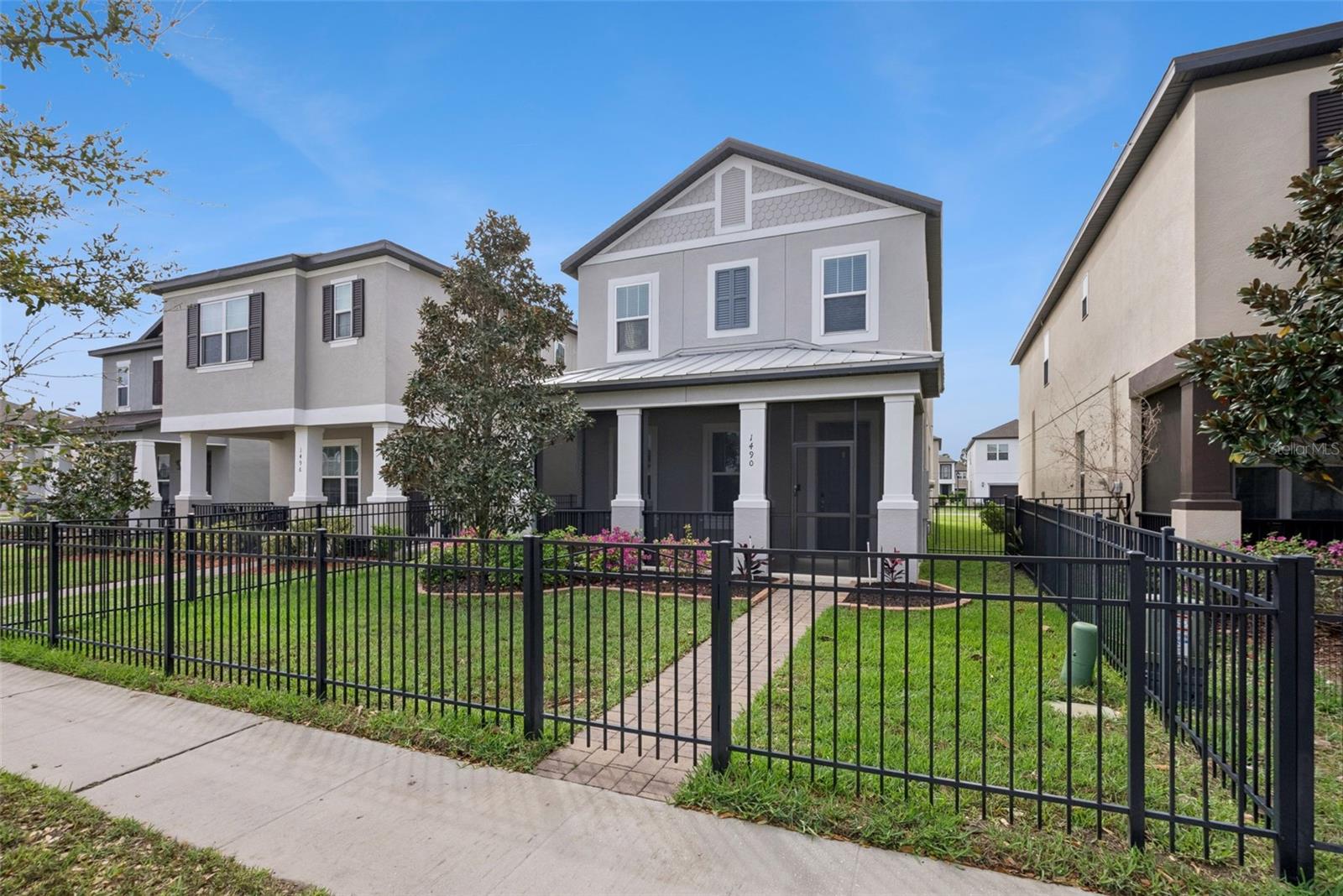 1490 GARDEN ARBOR LN