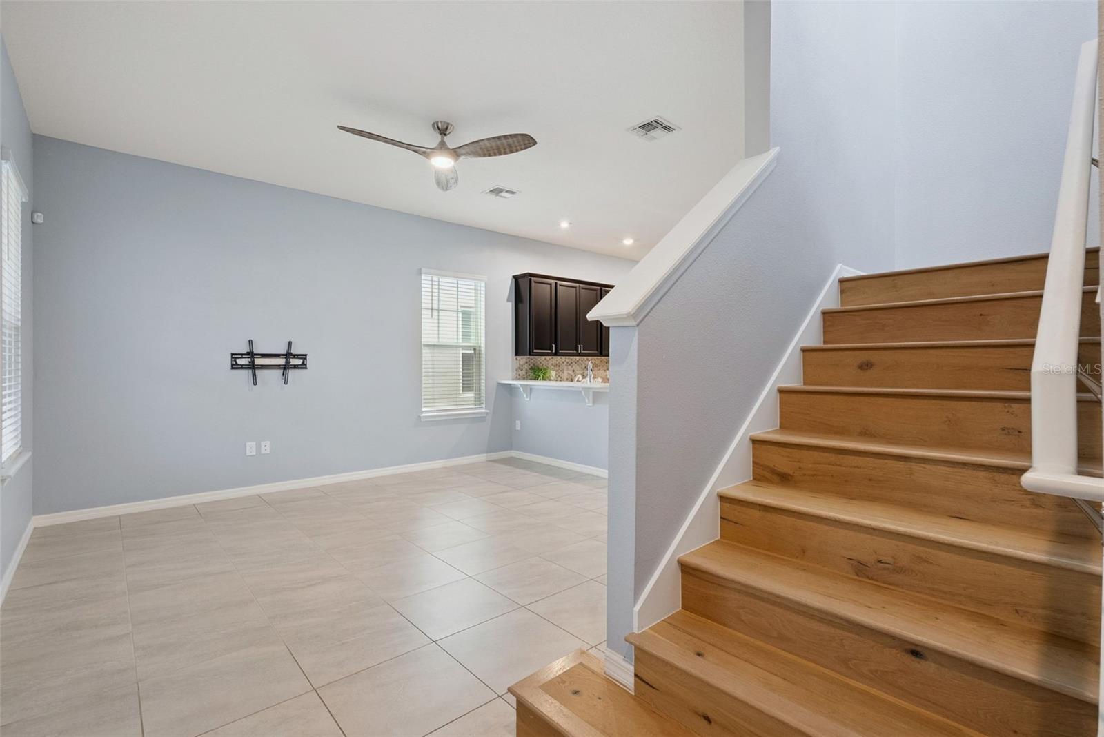 1490 GARDEN ARBOR LN