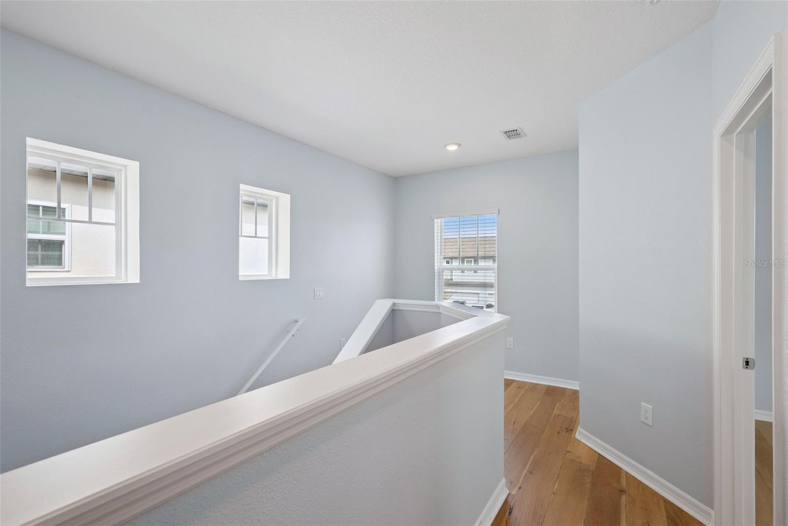 1490 GARDEN ARBOR LN