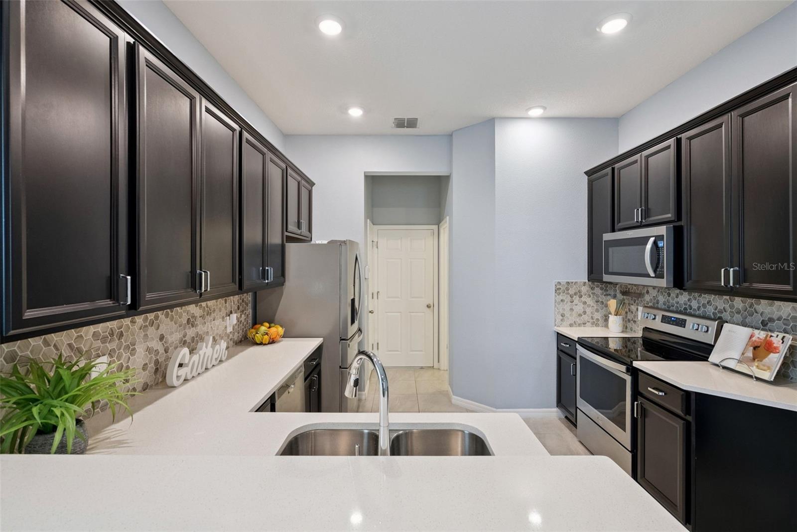 1490 GARDEN ARBOR LN