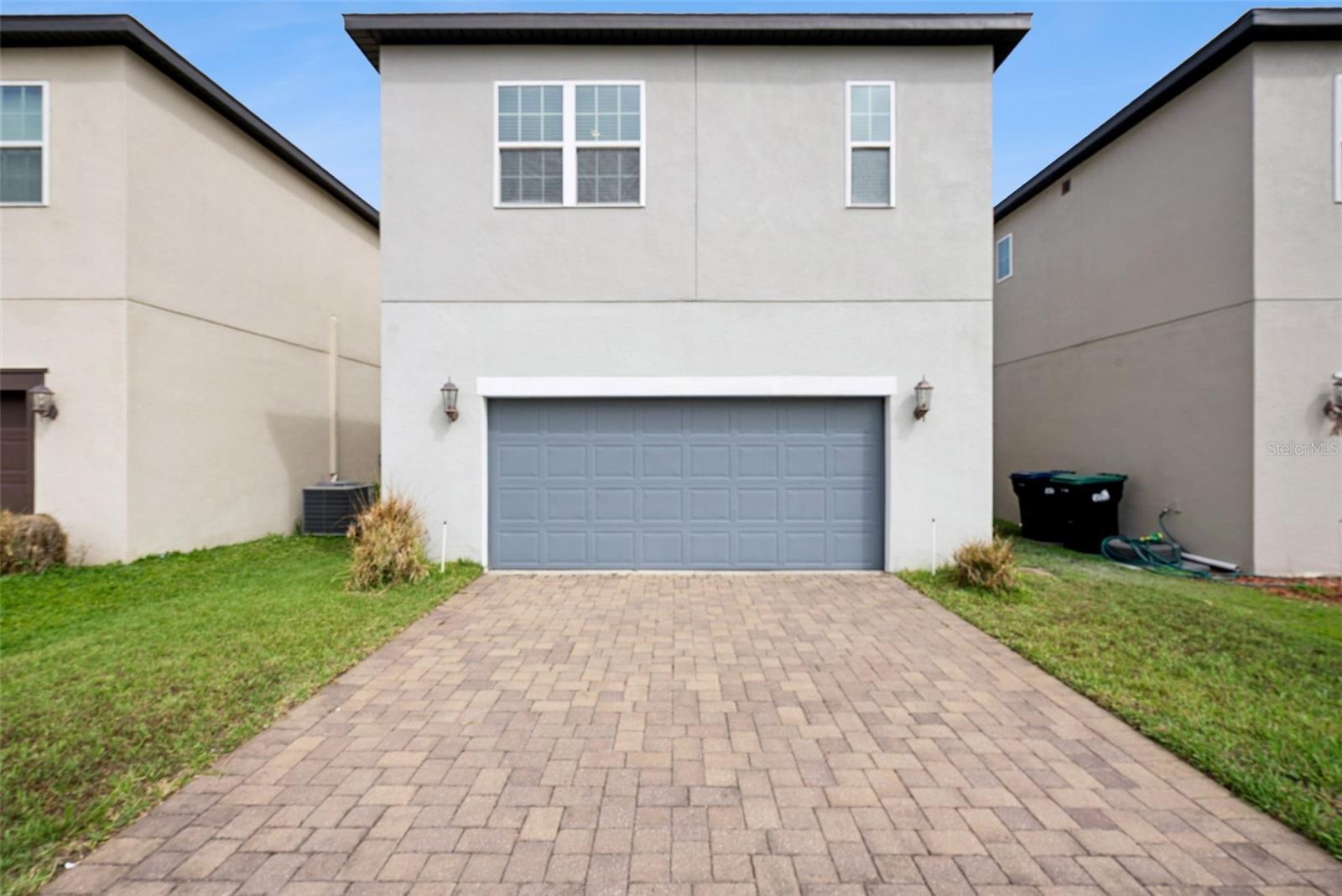 1490 GARDEN ARBOR LN