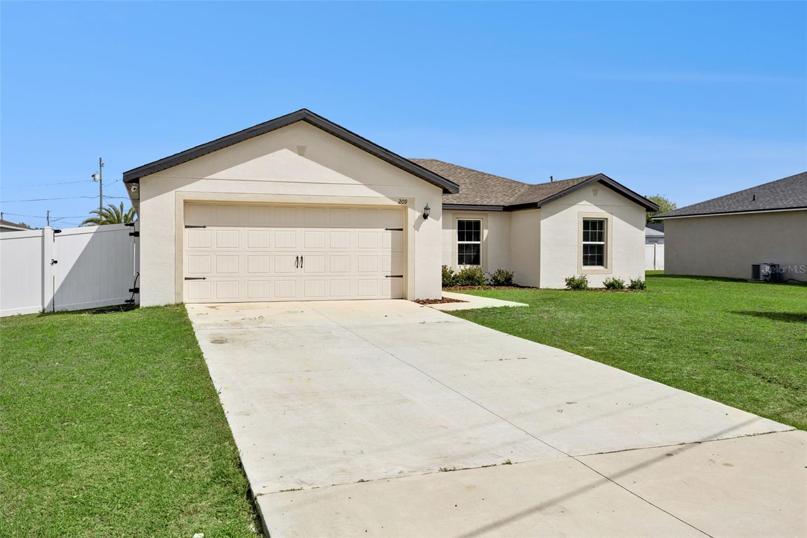 209 CIMARRON DR