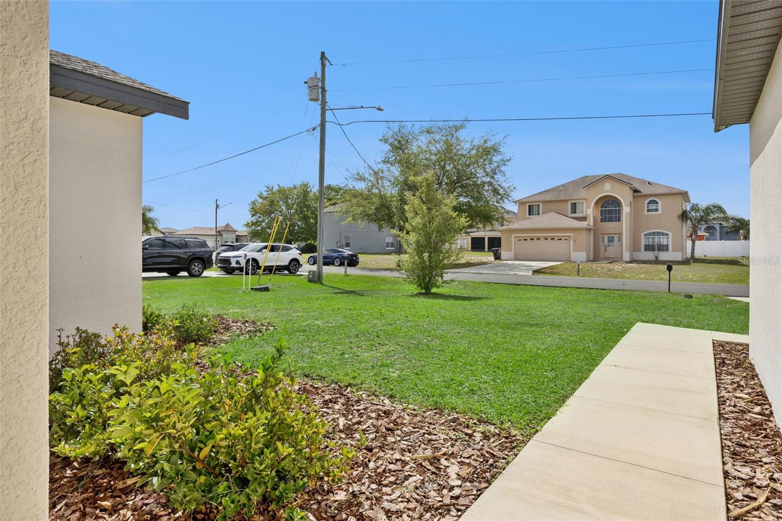 209 CIMARRON DR