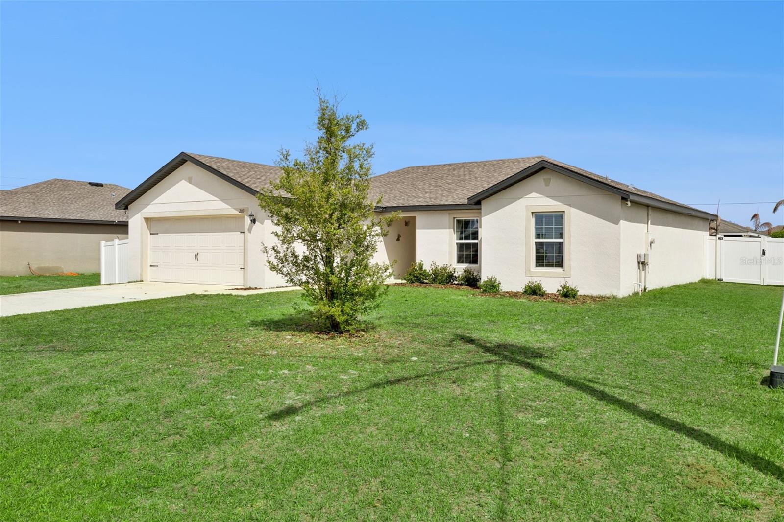 209 CIMARRON DR