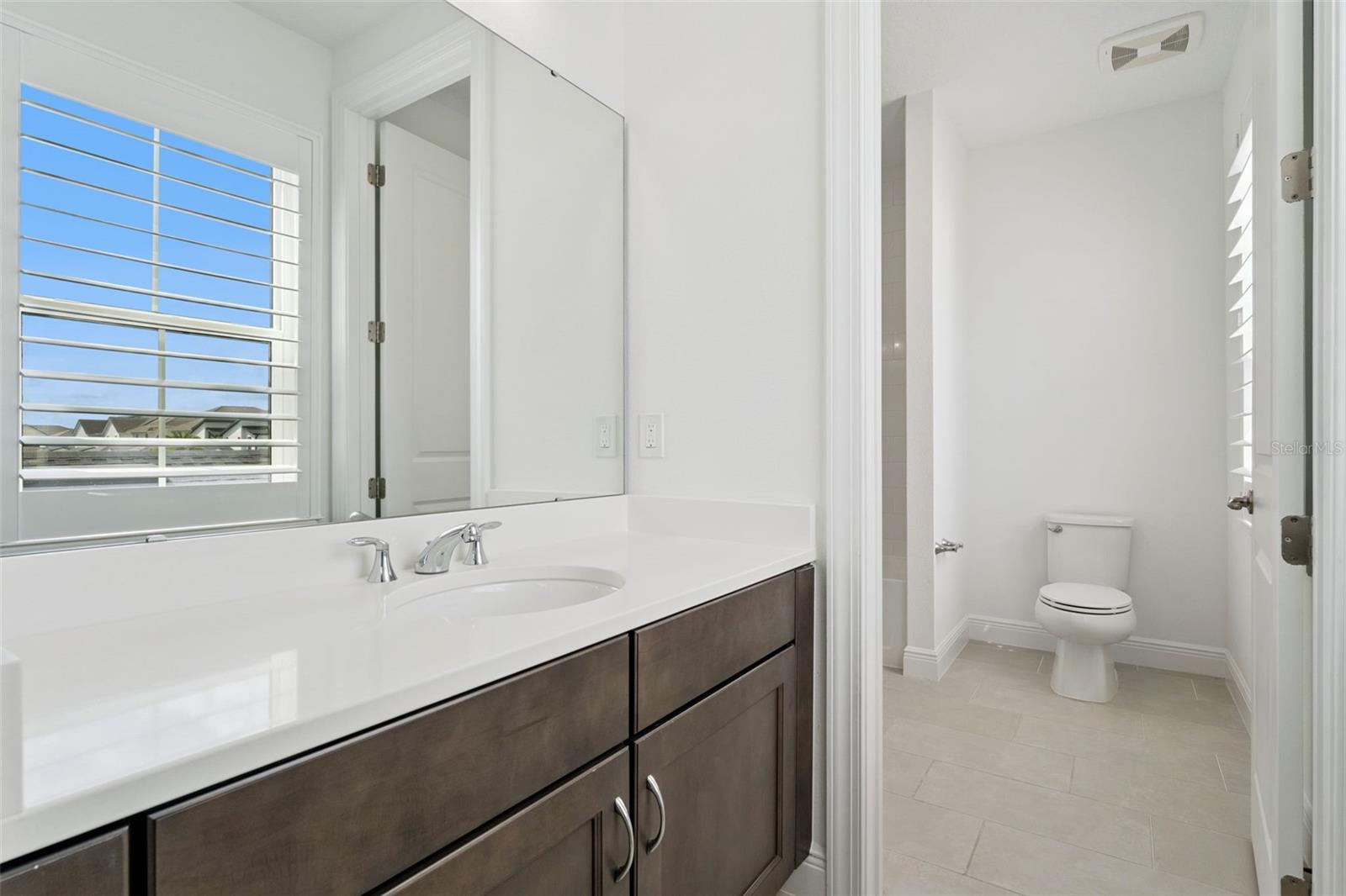 9652 ENGLISH LAUREL CT