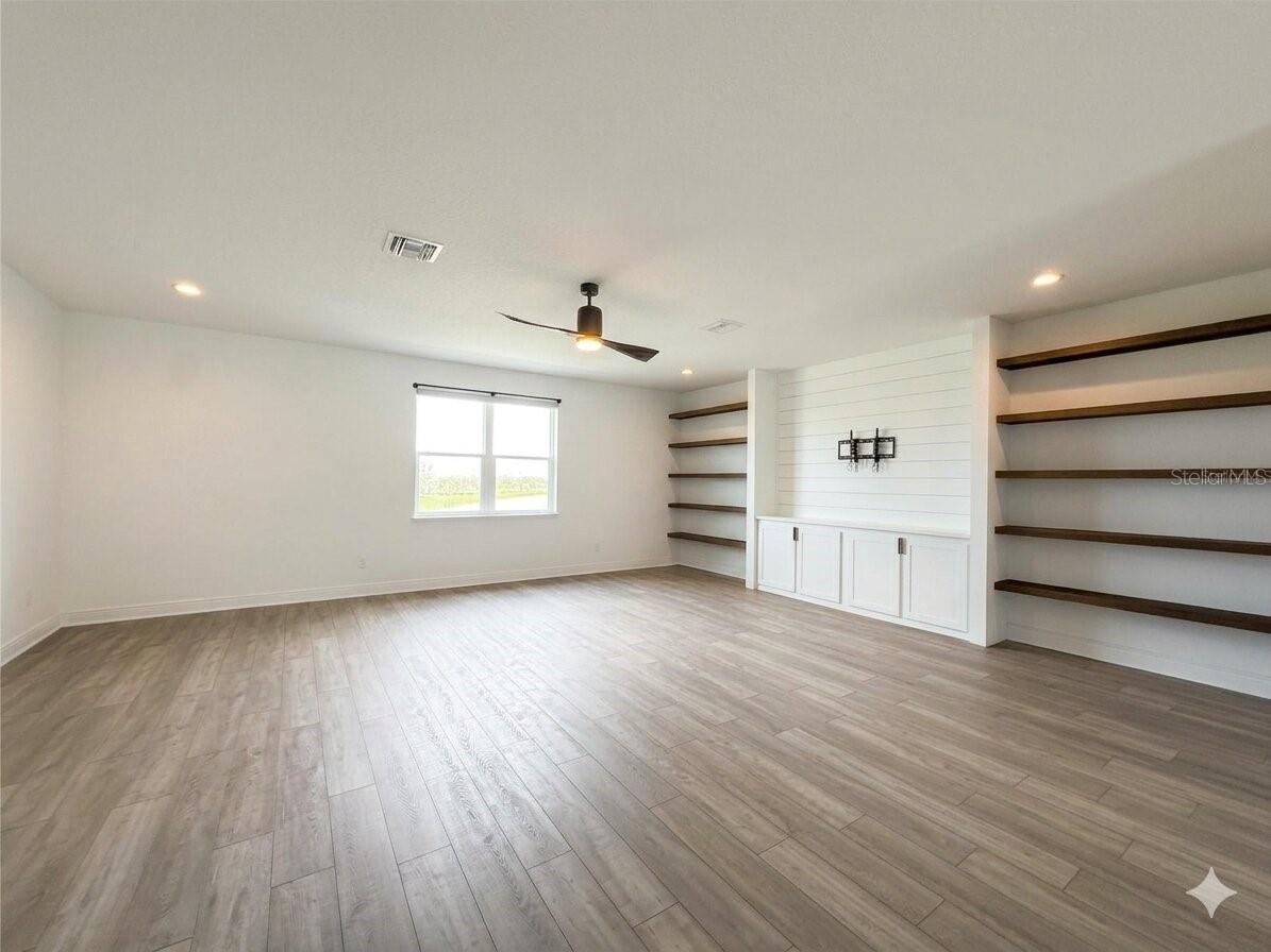9652 ENGLISH LAUREL CT
