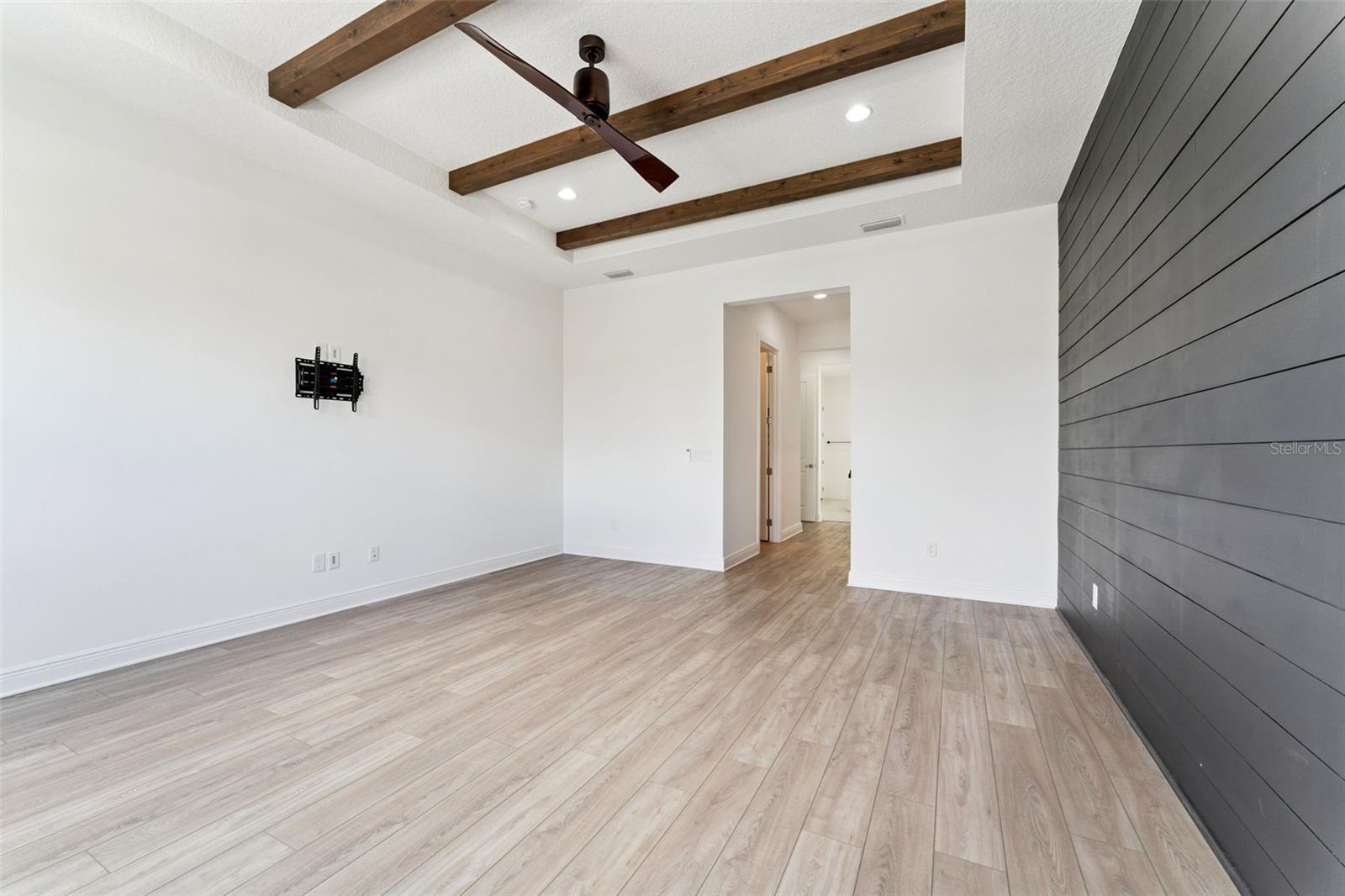 9652 ENGLISH LAUREL CT