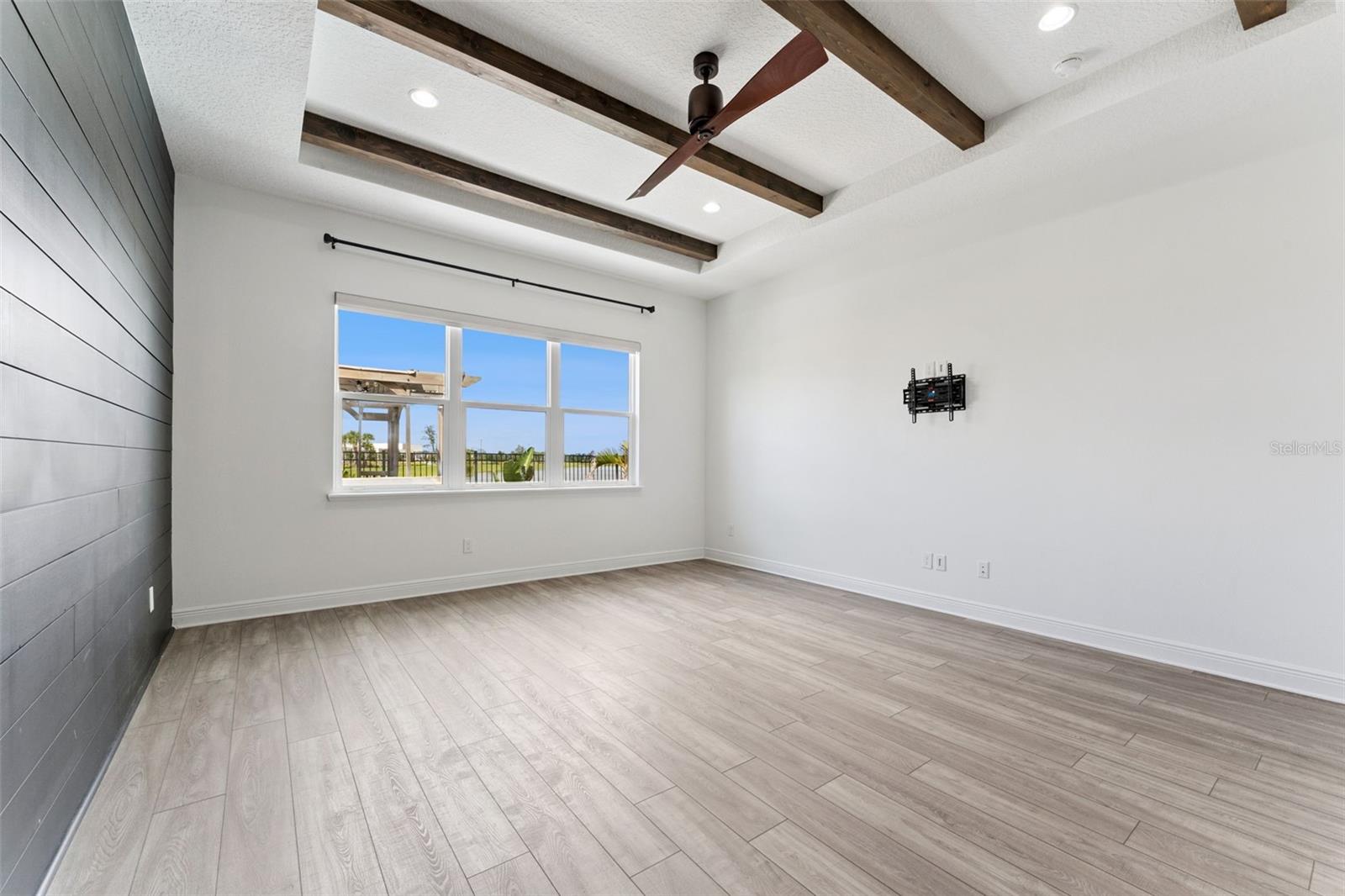 9652 ENGLISH LAUREL CT