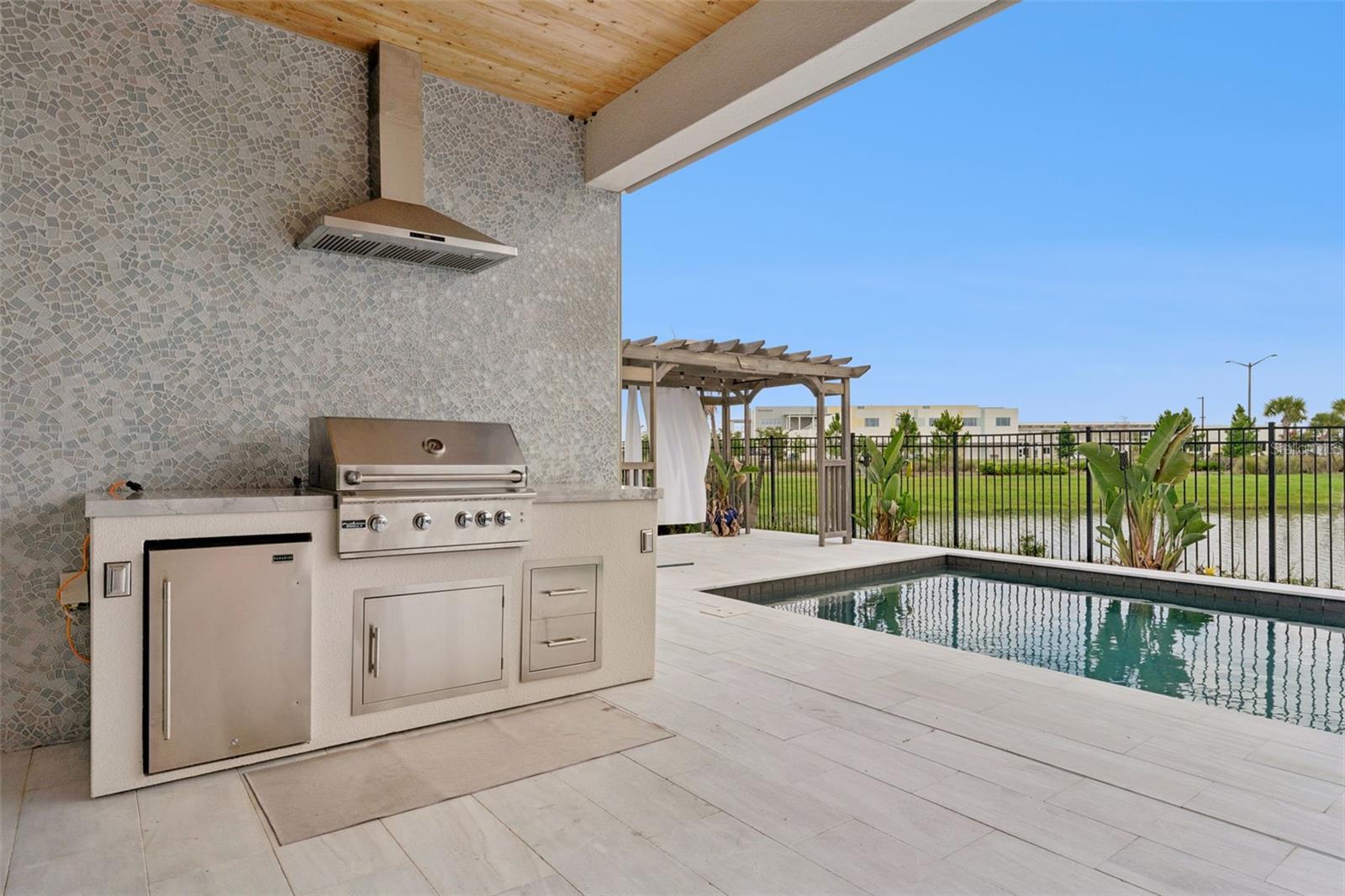 9652 ENGLISH LAUREL CT