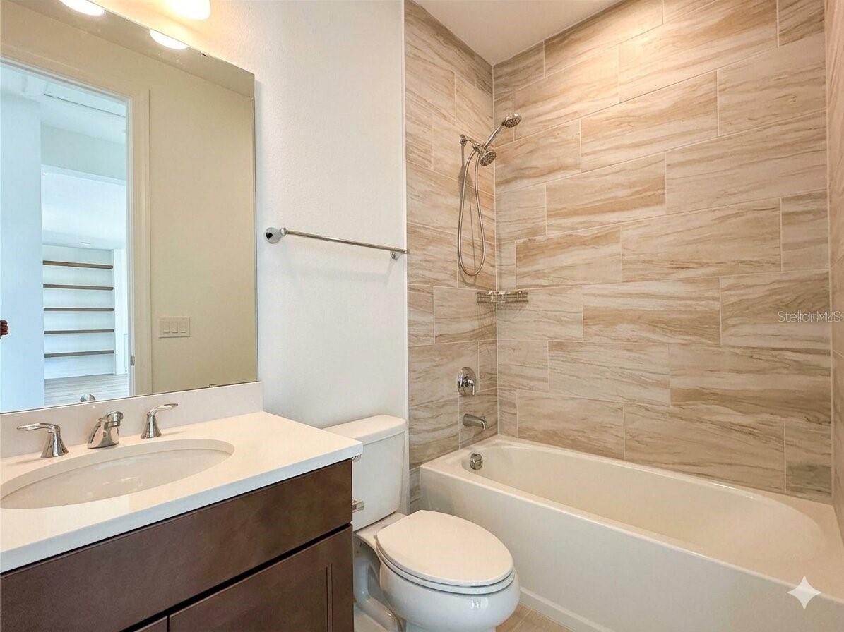 9652 ENGLISH LAUREL CT