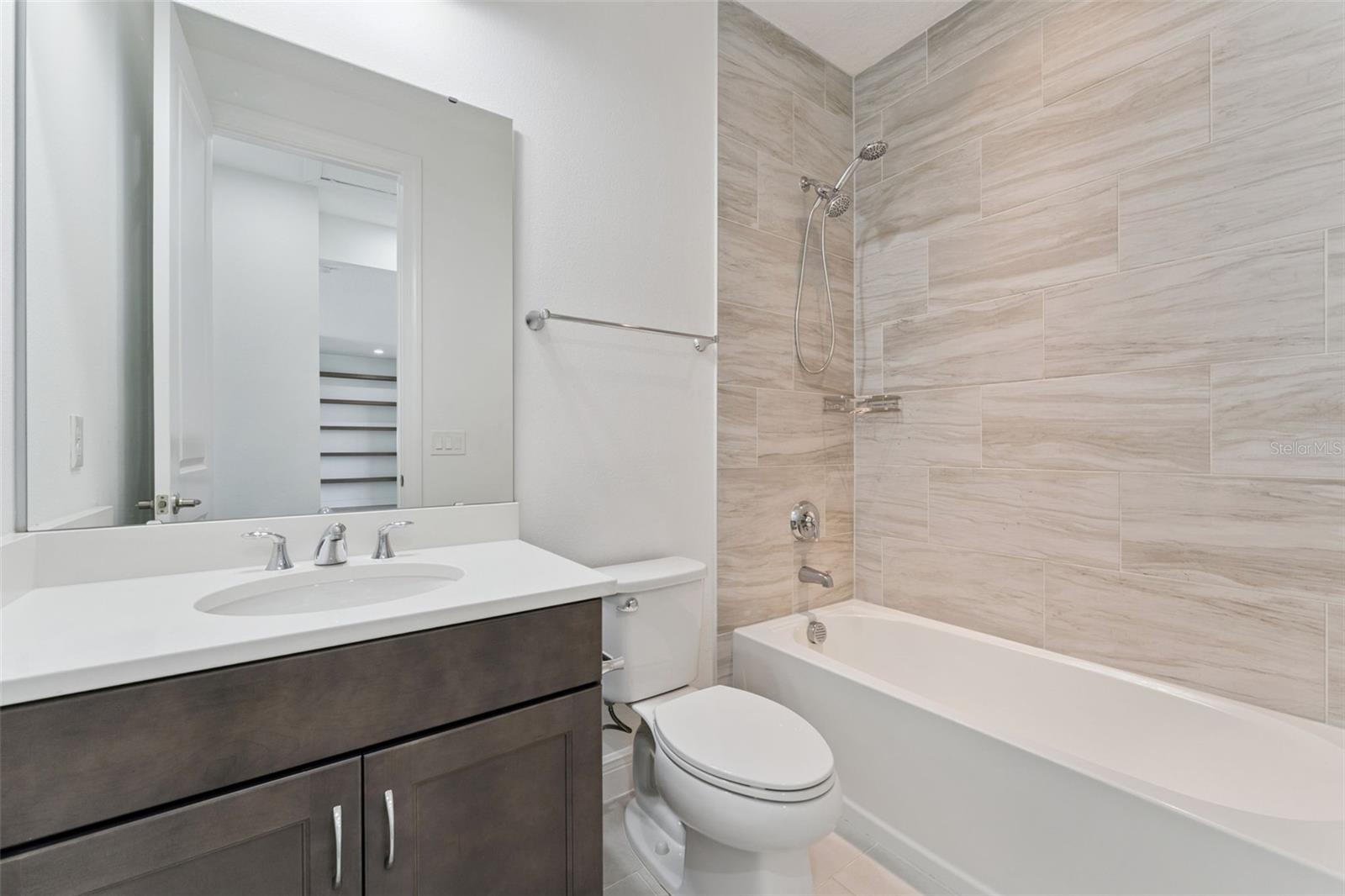 9652 ENGLISH LAUREL CT