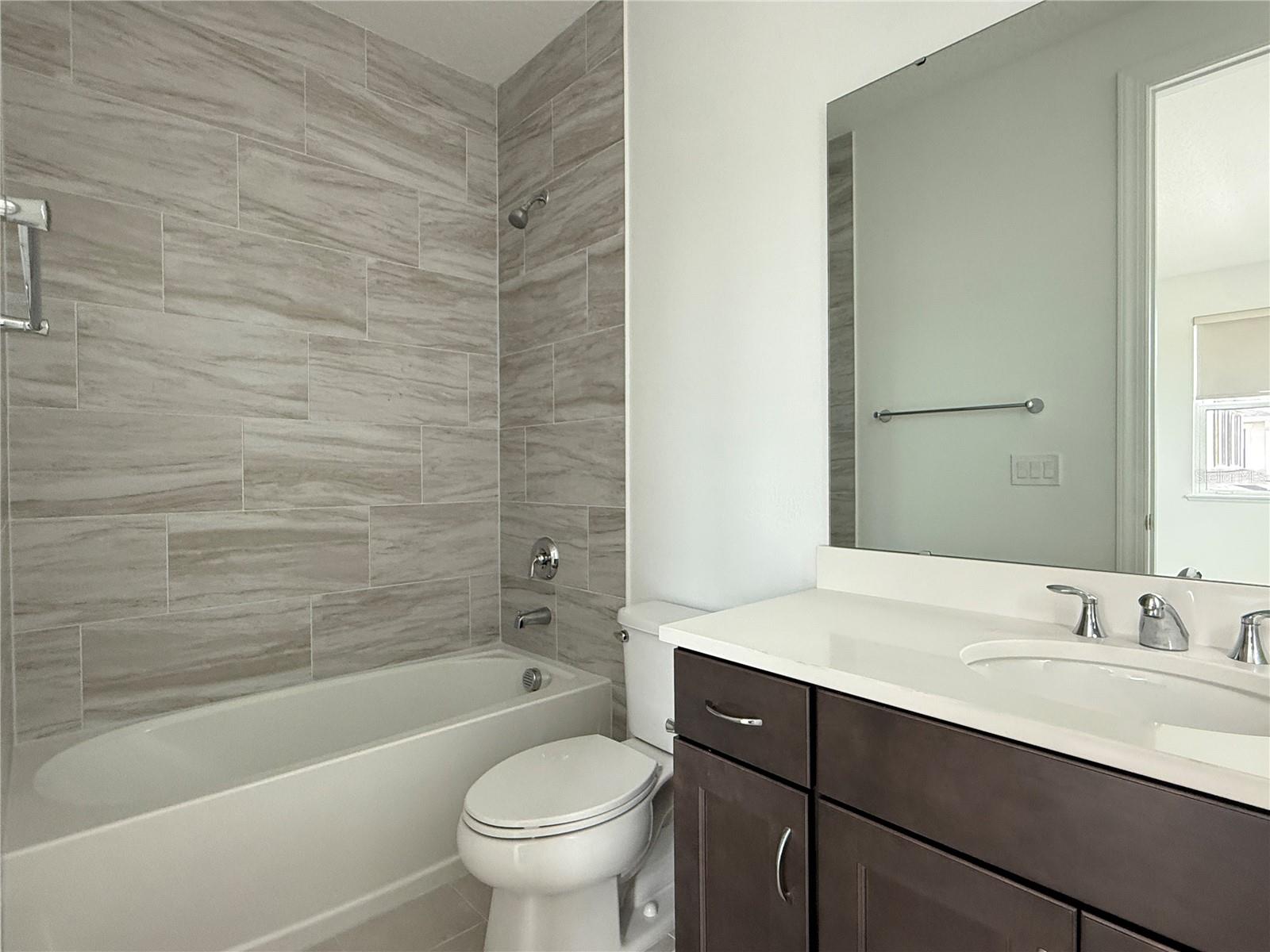 9652 ENGLISH LAUREL CT