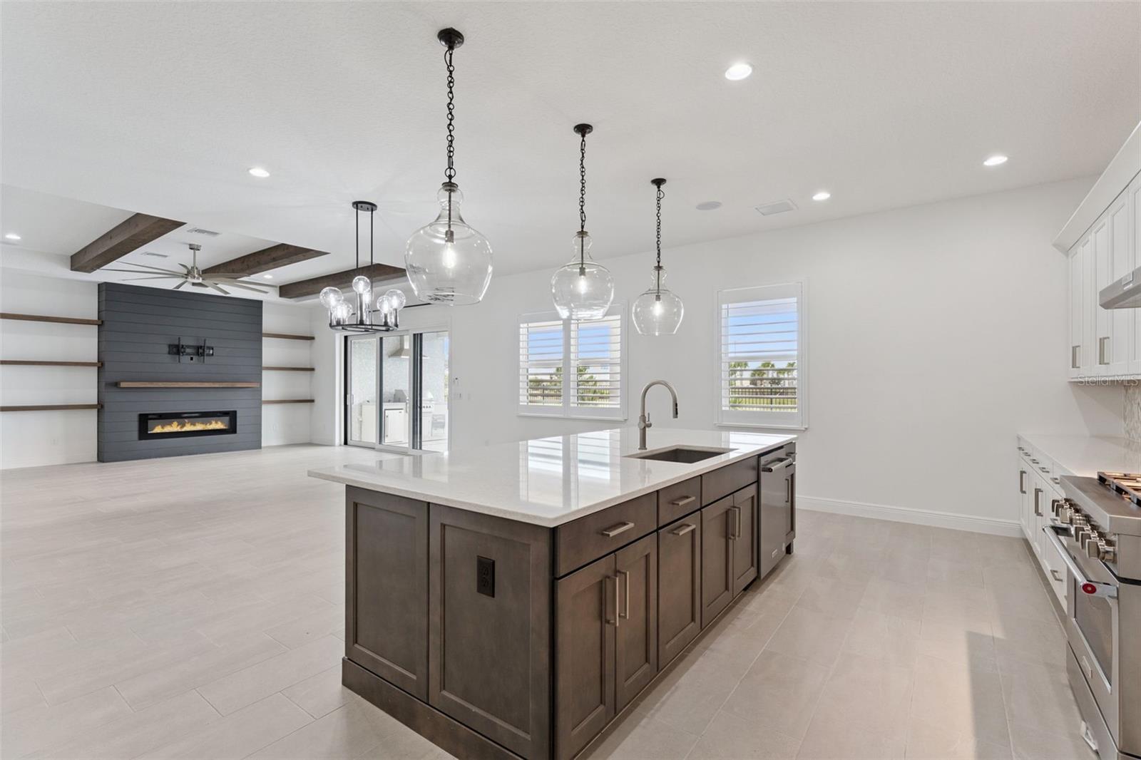 9652 ENGLISH LAUREL CT