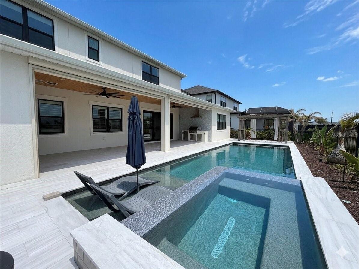 9652 ENGLISH LAUREL CT