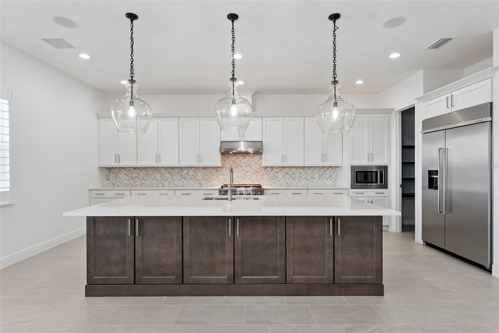 9652 ENGLISH LAUREL CT