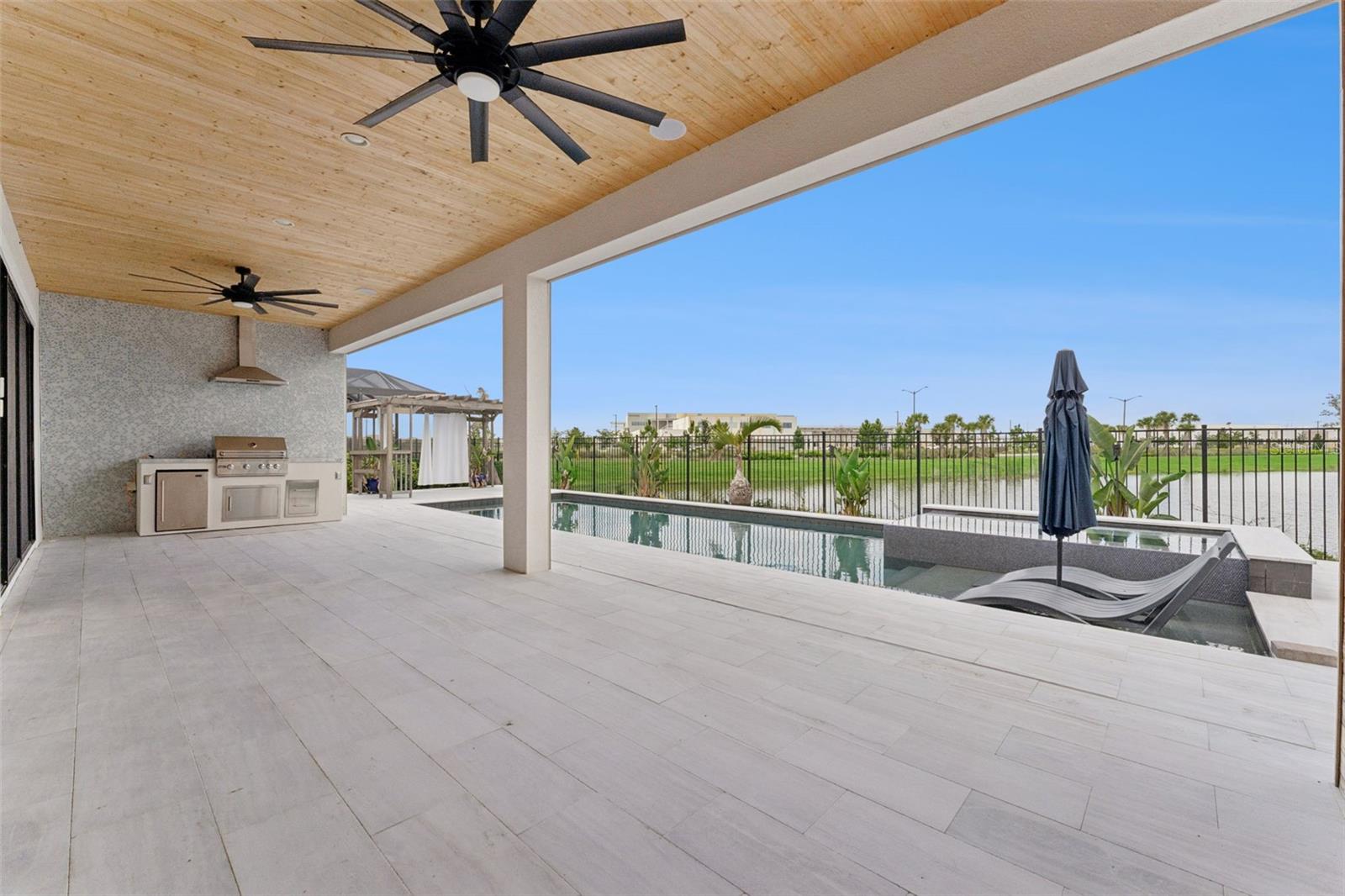 9652 ENGLISH LAUREL CT