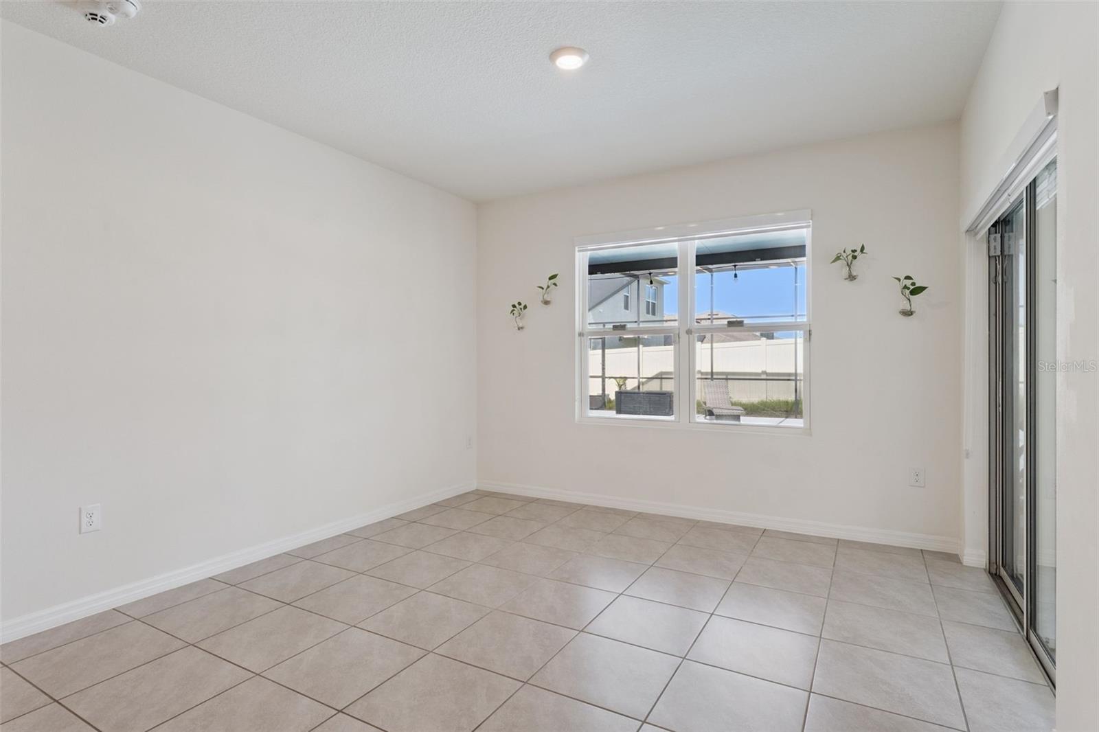 5476 HUNTER JUMPER LN
