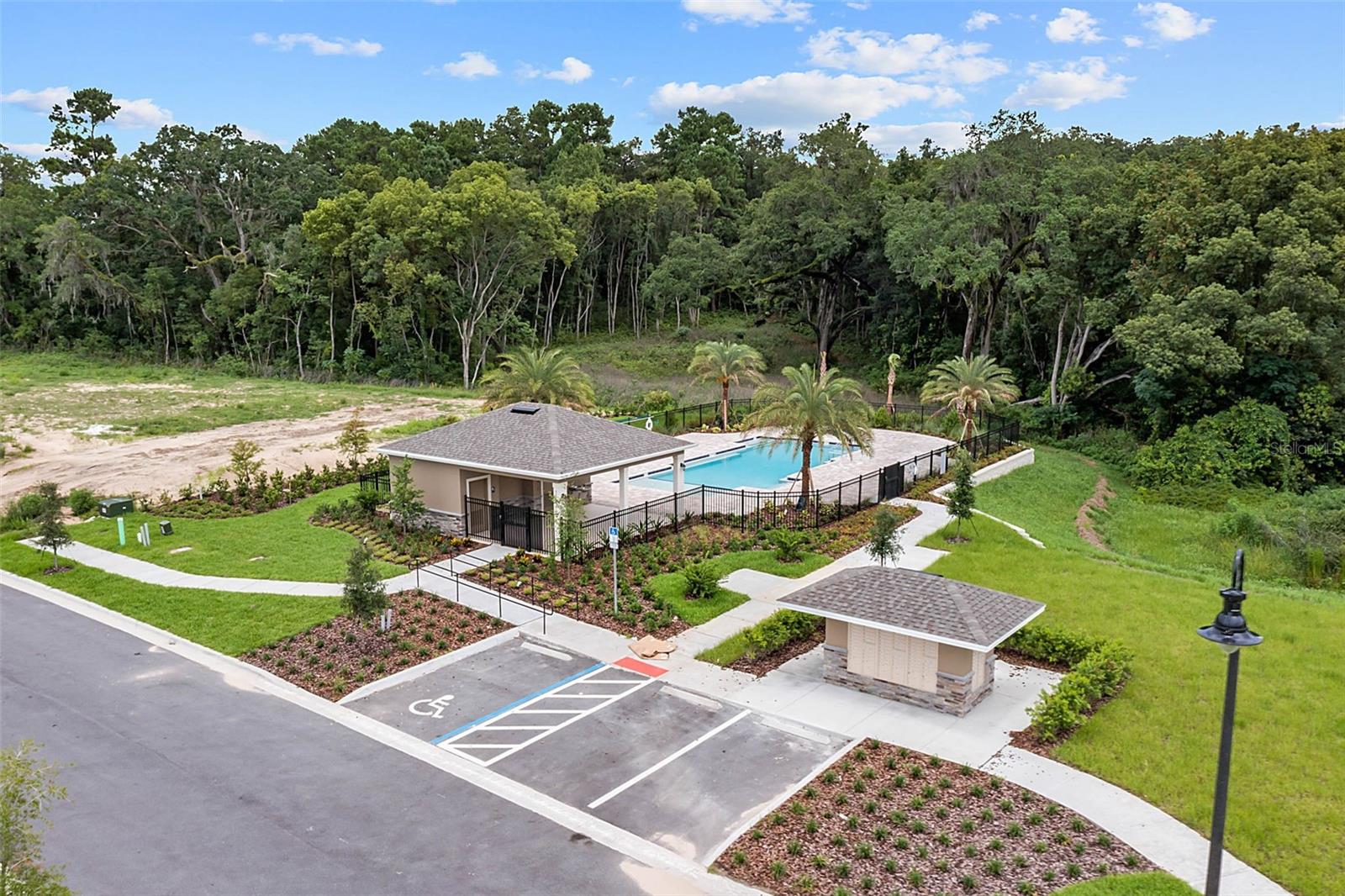 5476 HUNTER JUMPER LN