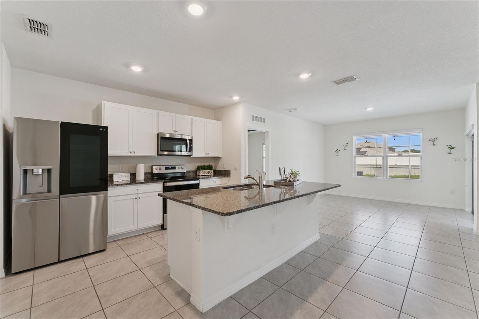 5476 HUNTER JUMPER LN
