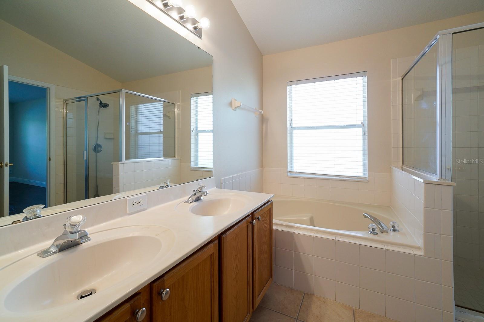 13518 BRIARMOOR CT
