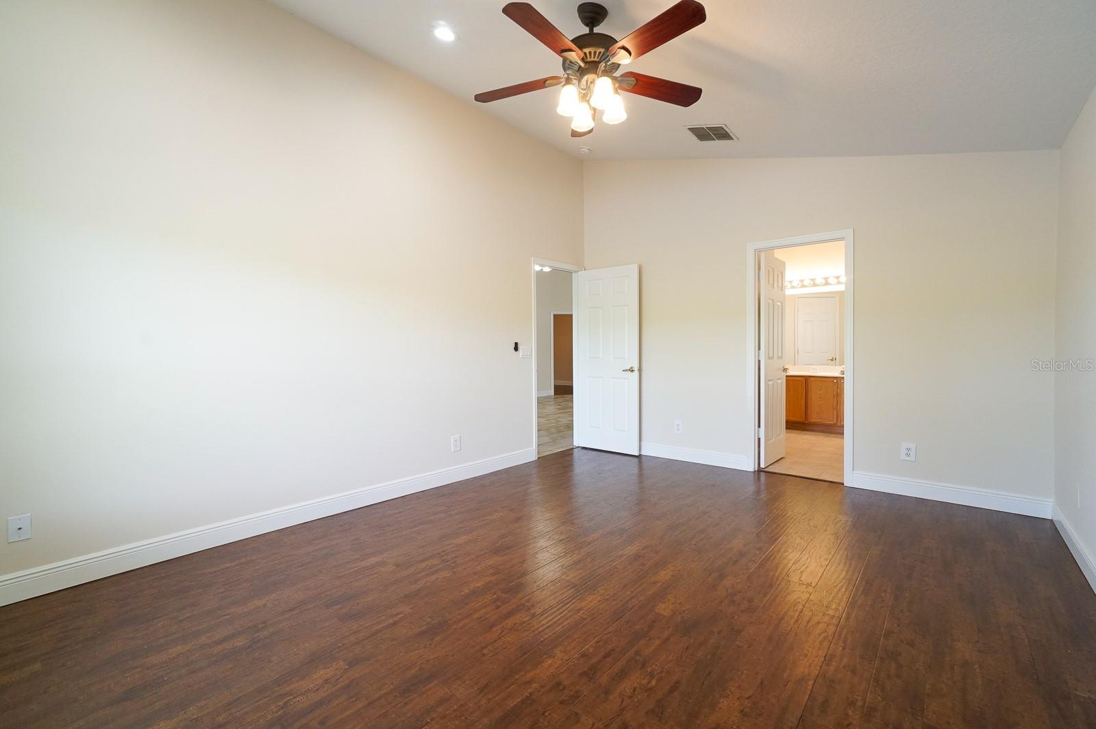 13518 BRIARMOOR CT
