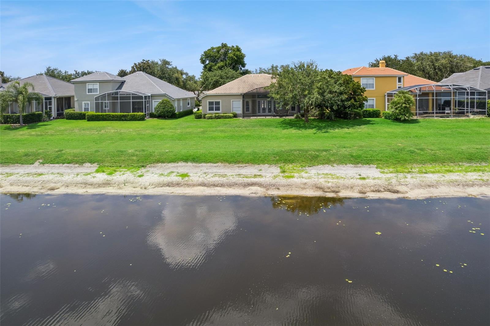 1206 SAINT ALBANS LOOP