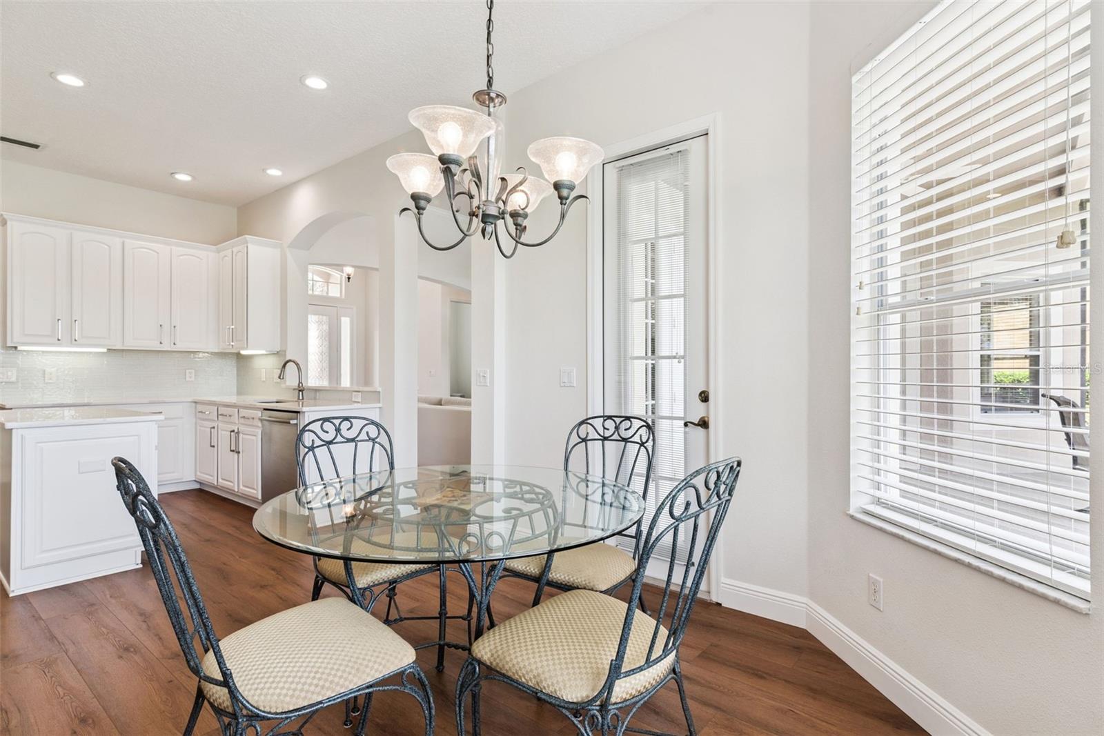 1206 SAINT ALBANS LOOP