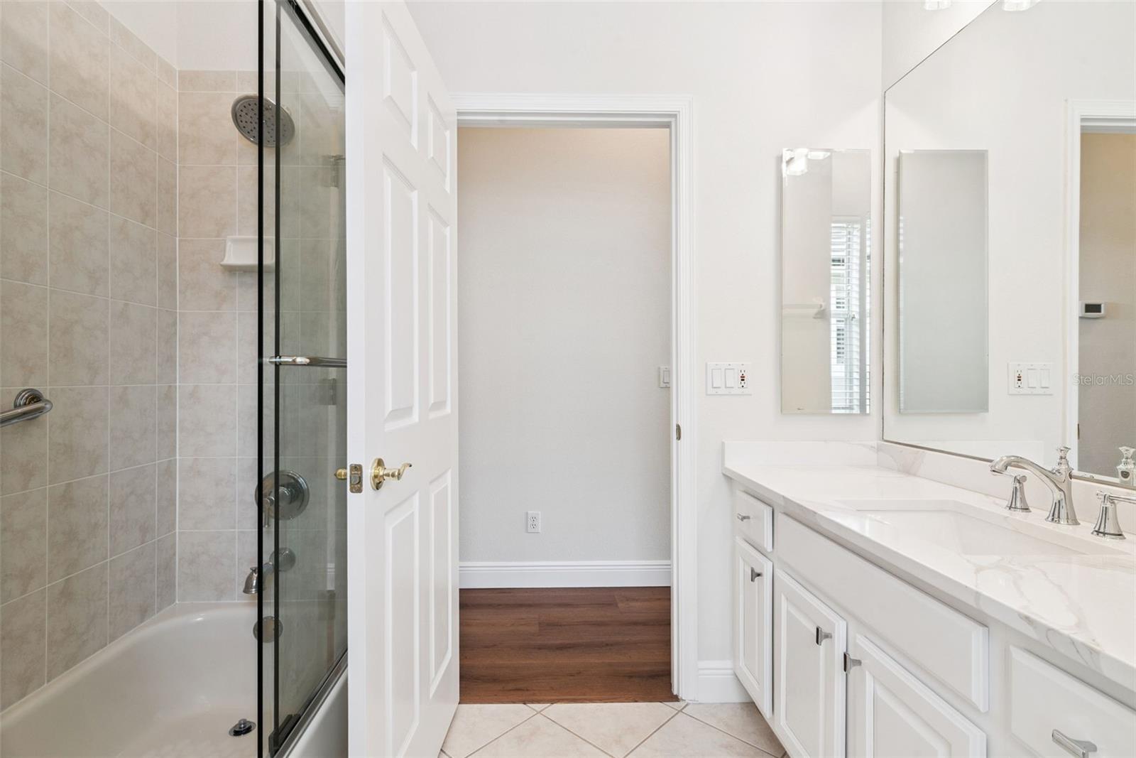 1206 SAINT ALBANS LOOP