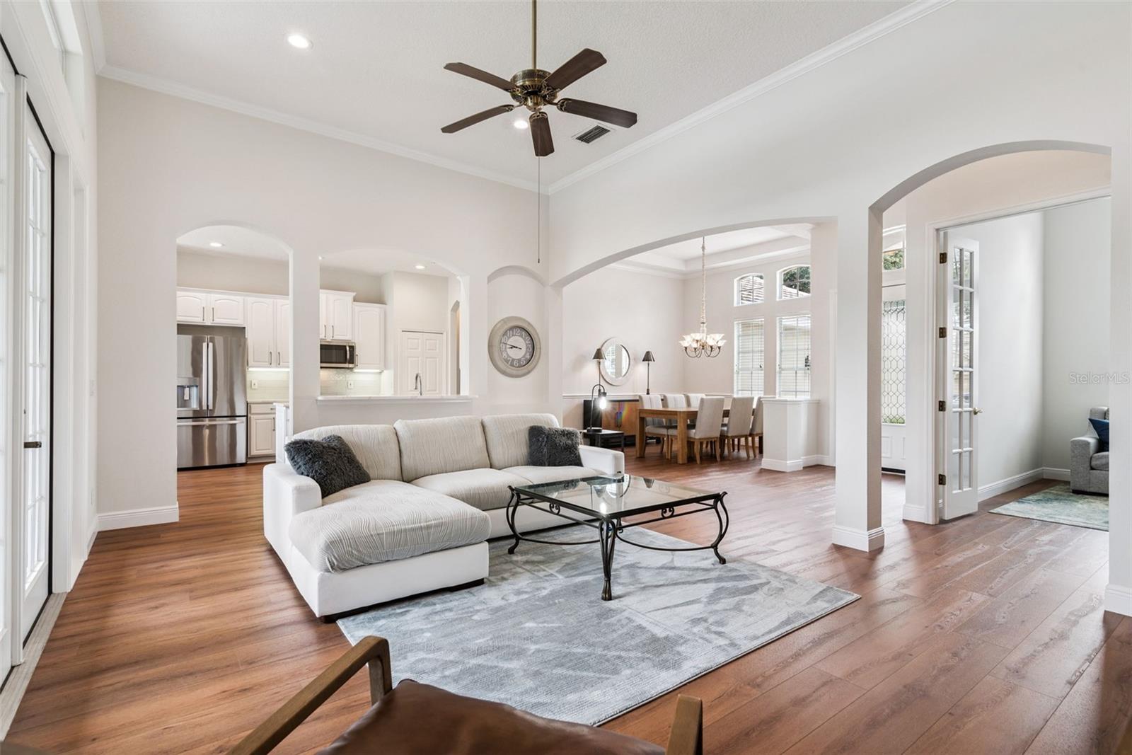 1206 SAINT ALBANS LOOP
