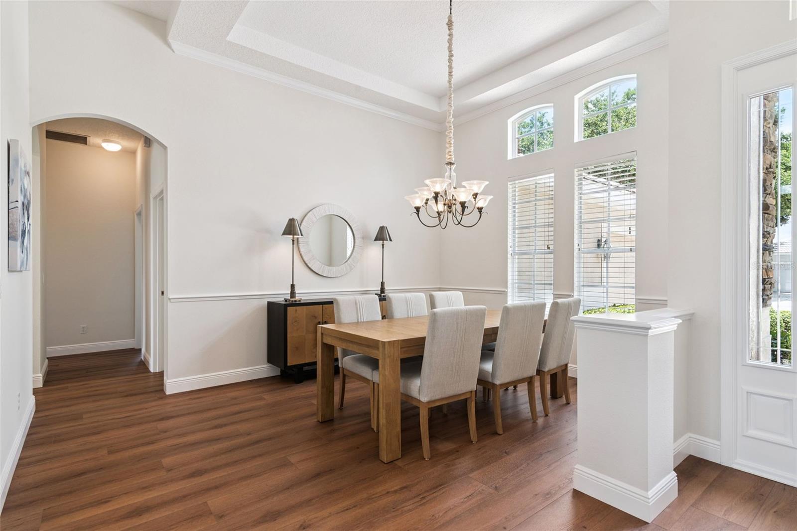 1206 SAINT ALBANS LOOP