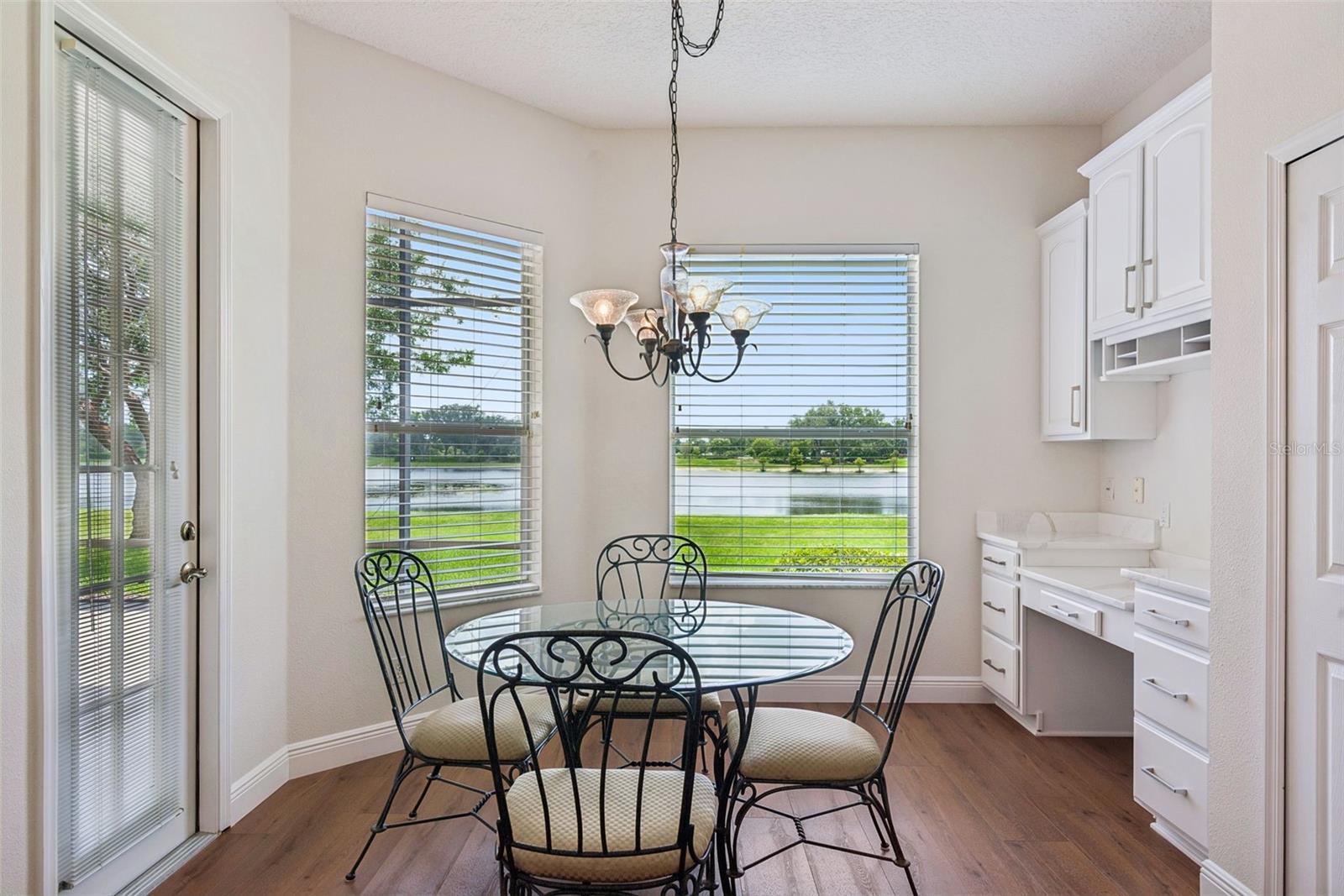 1206 SAINT ALBANS LOOP