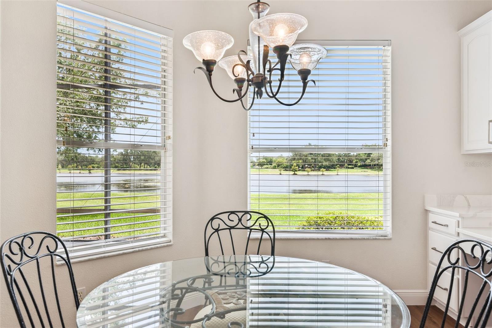 1206 SAINT ALBANS LOOP