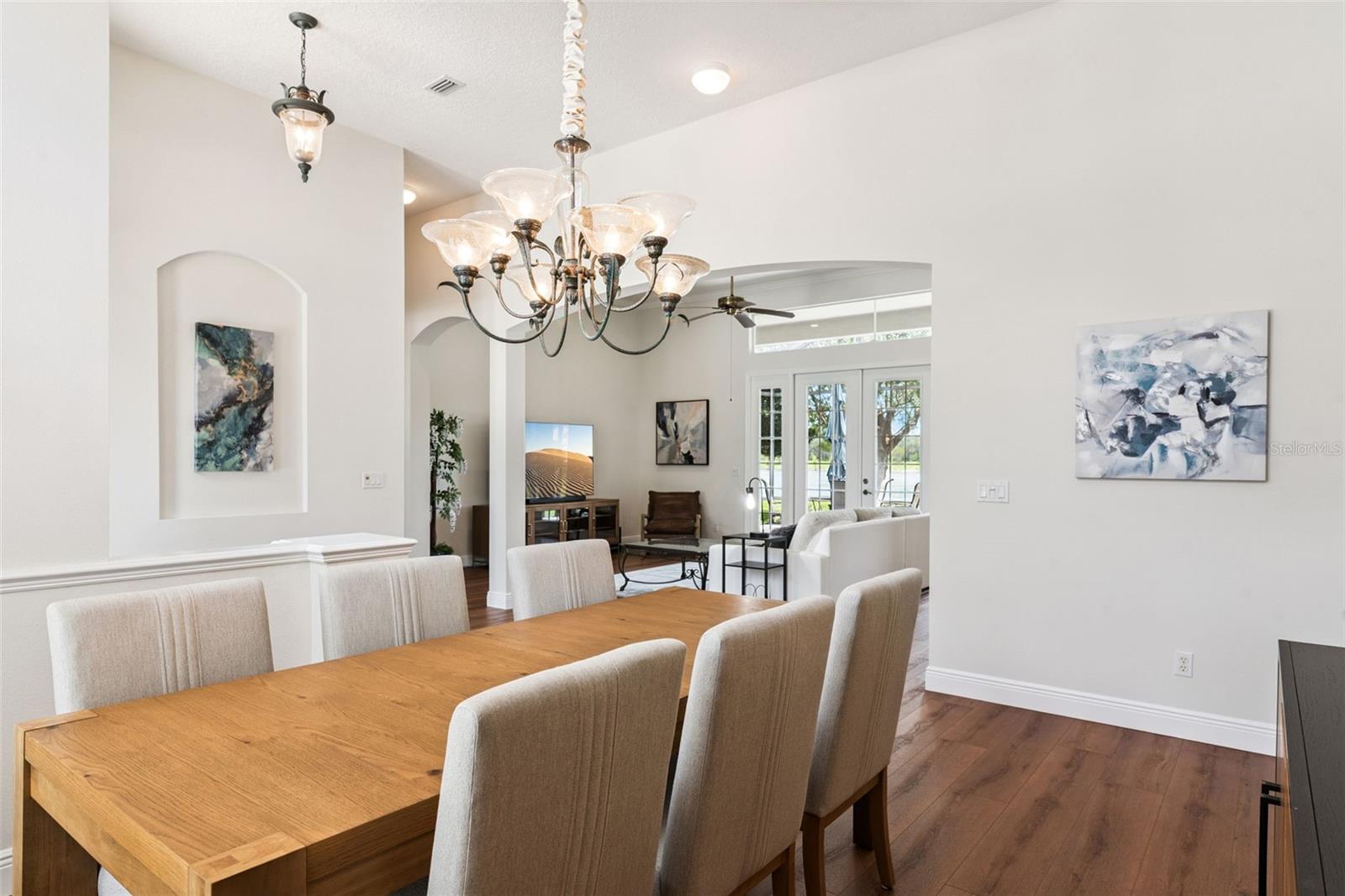 1206 SAINT ALBANS LOOP