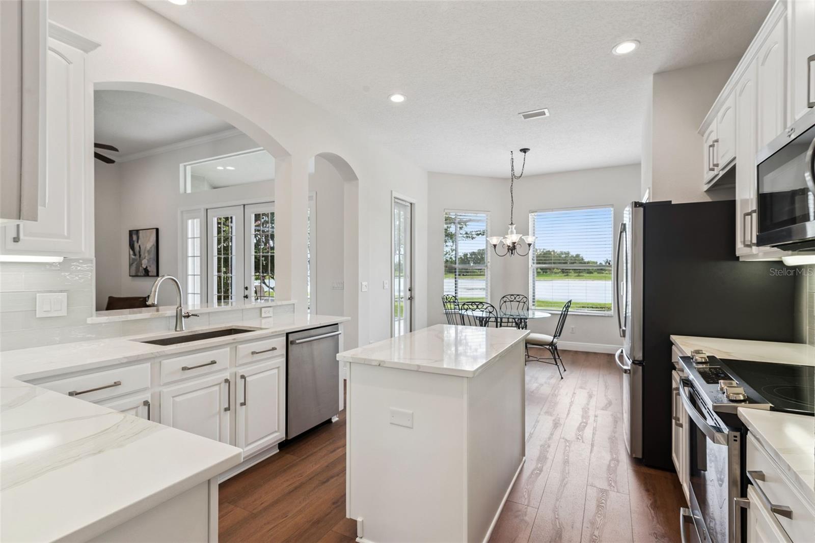 1206 SAINT ALBANS LOOP